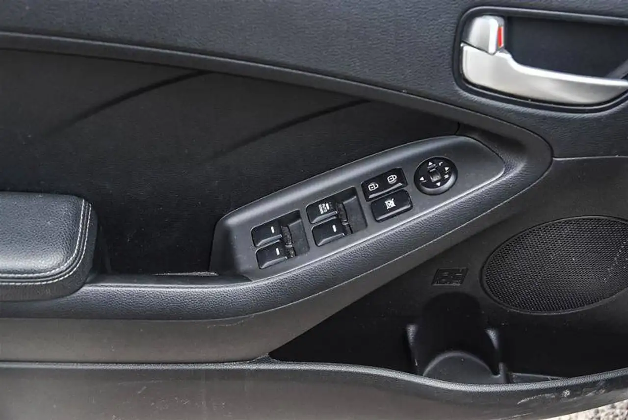 Kia Forte снимка Kia Forte