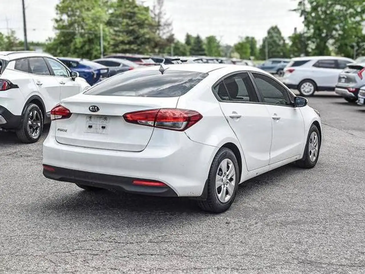 Kia Forte снимка Kia Forte