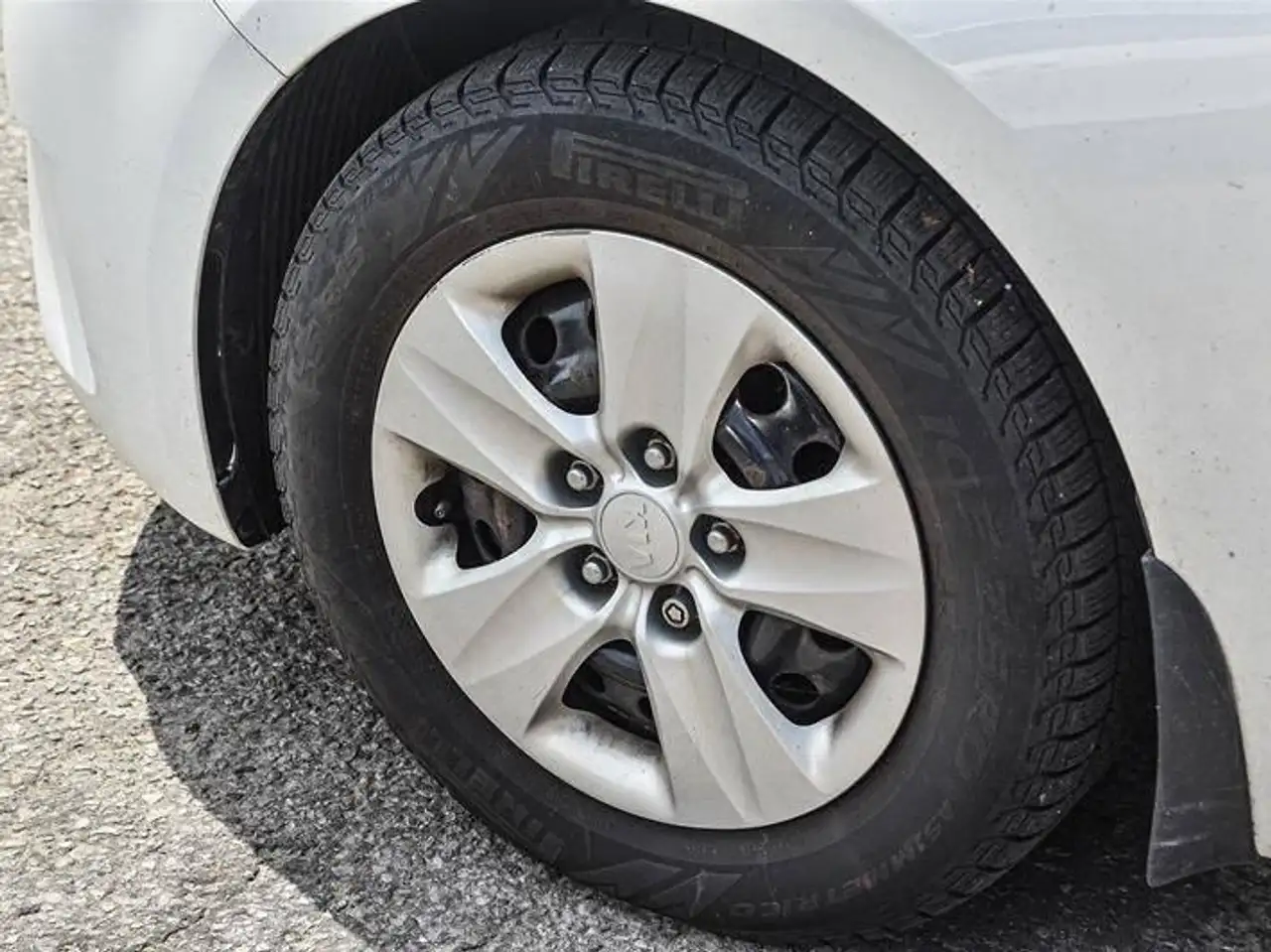 Kia Forte снимка Kia Forte