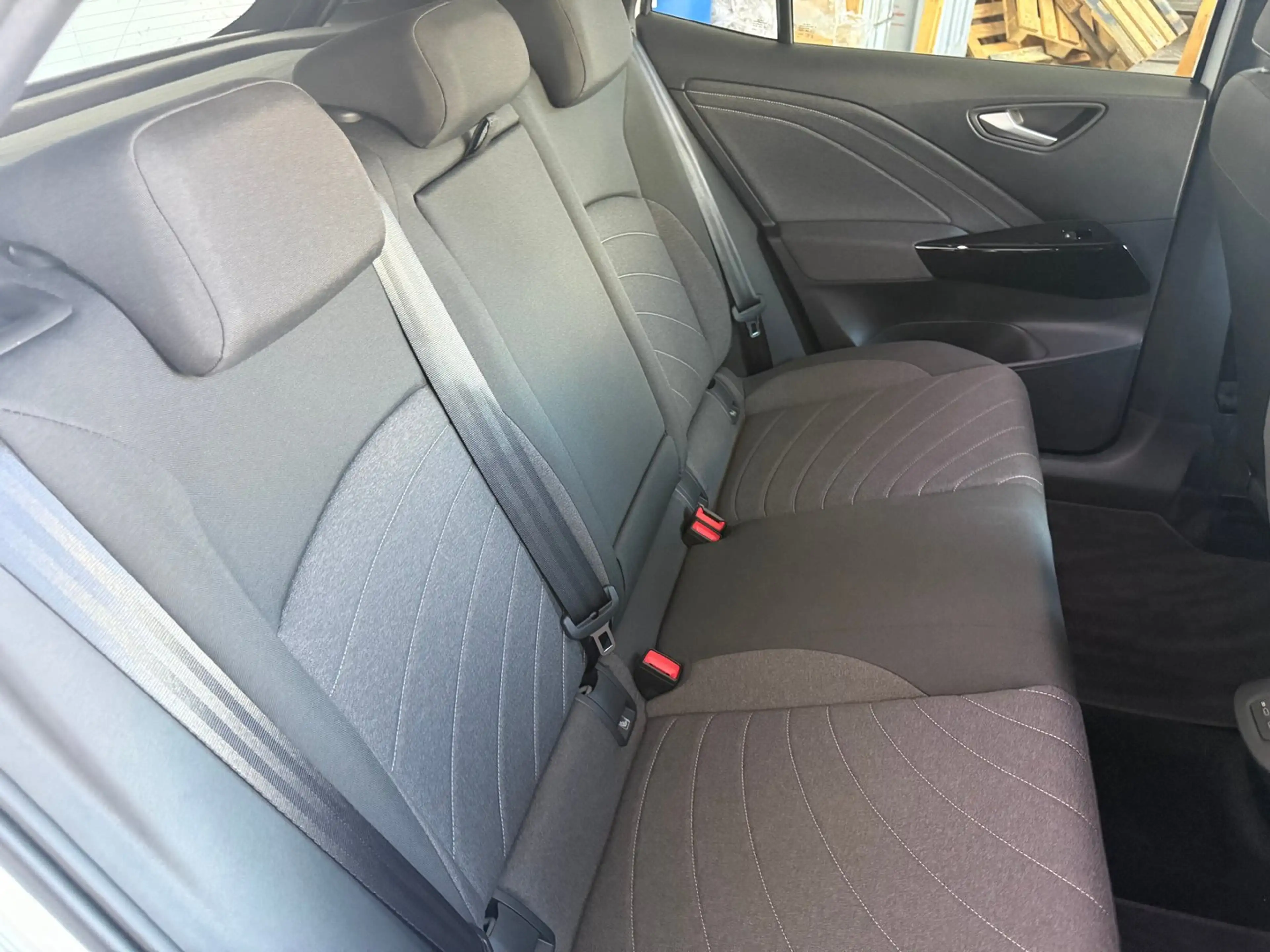 Volkswagen ID.3 Pure 125 kW Business — photo 9