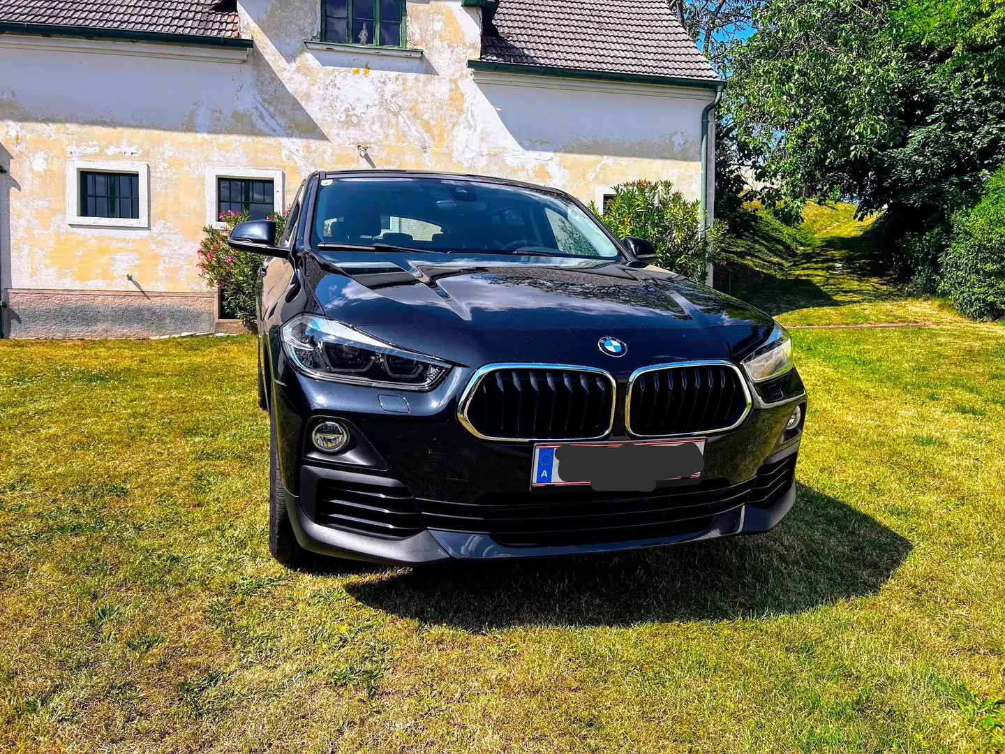 BMW X2 X2 sDrive20i Aut. Schwarz - 1