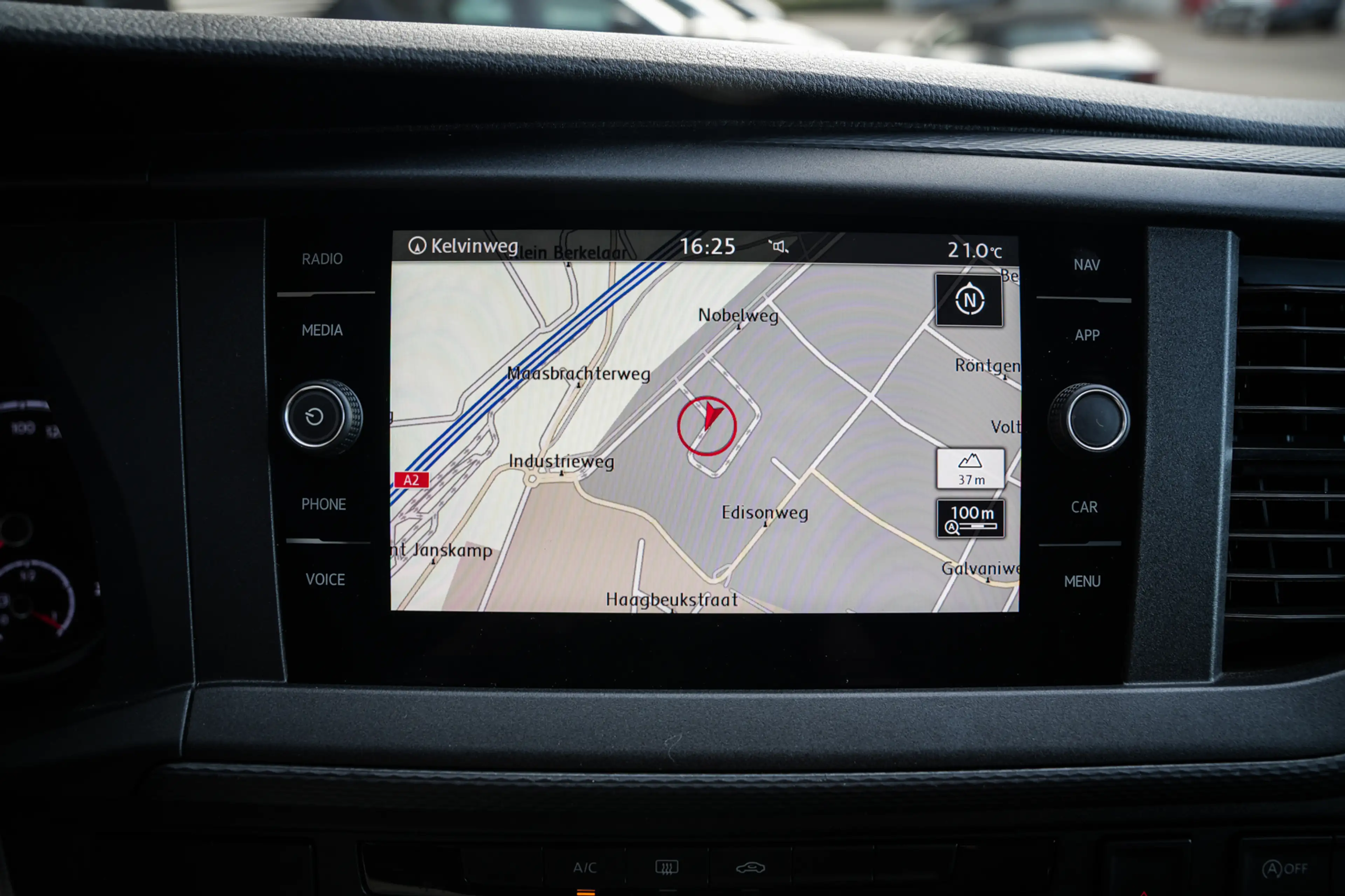 Volkswagen Transporter 2.0 TDI L1H1 28 Comfortline | Navi | Bluetooth | M — photo 16