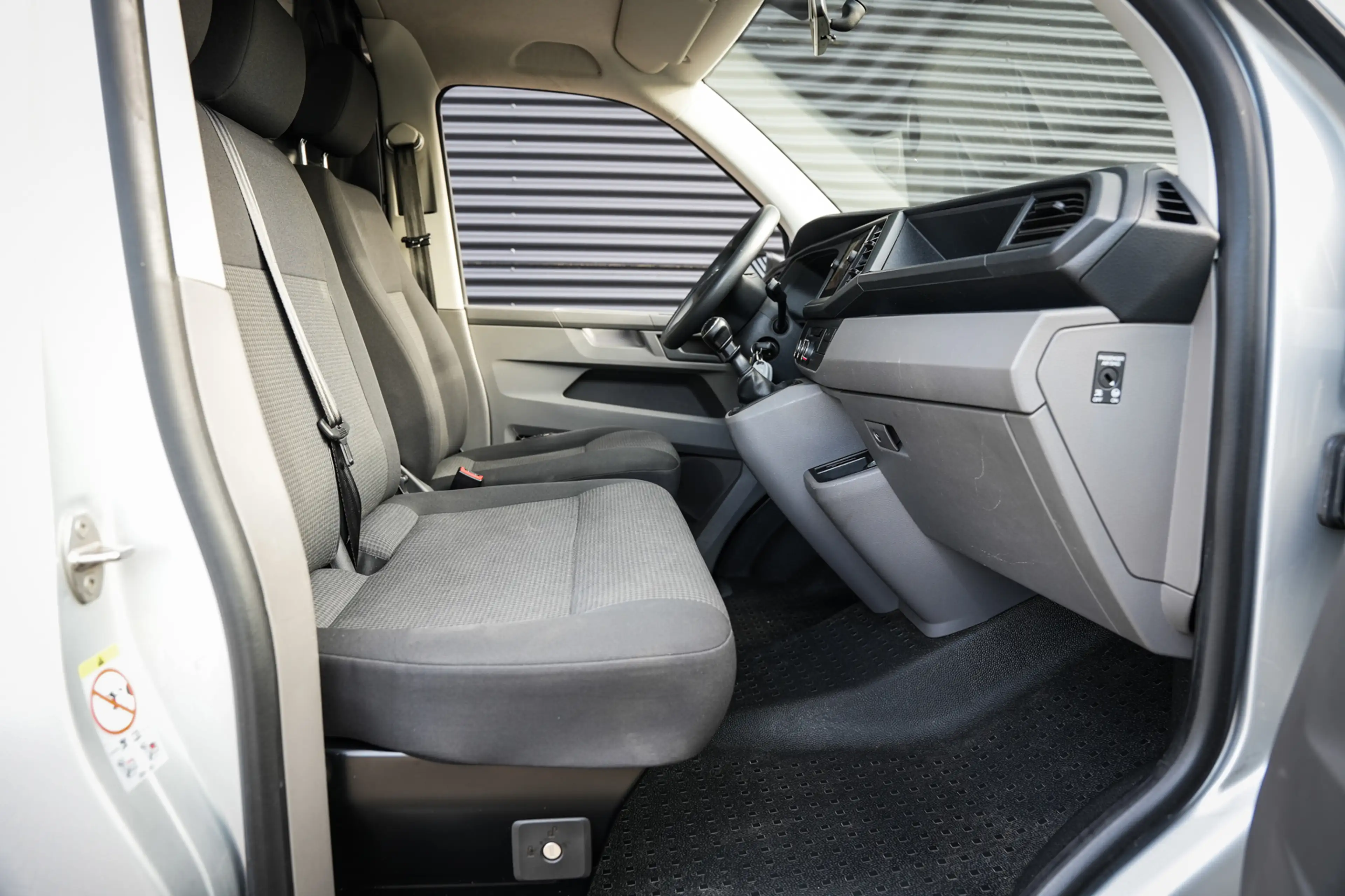 Volkswagen Transporter 2.0 TDI L1H1 28 Comfortline | Navi | Bluetooth | M — photo 5