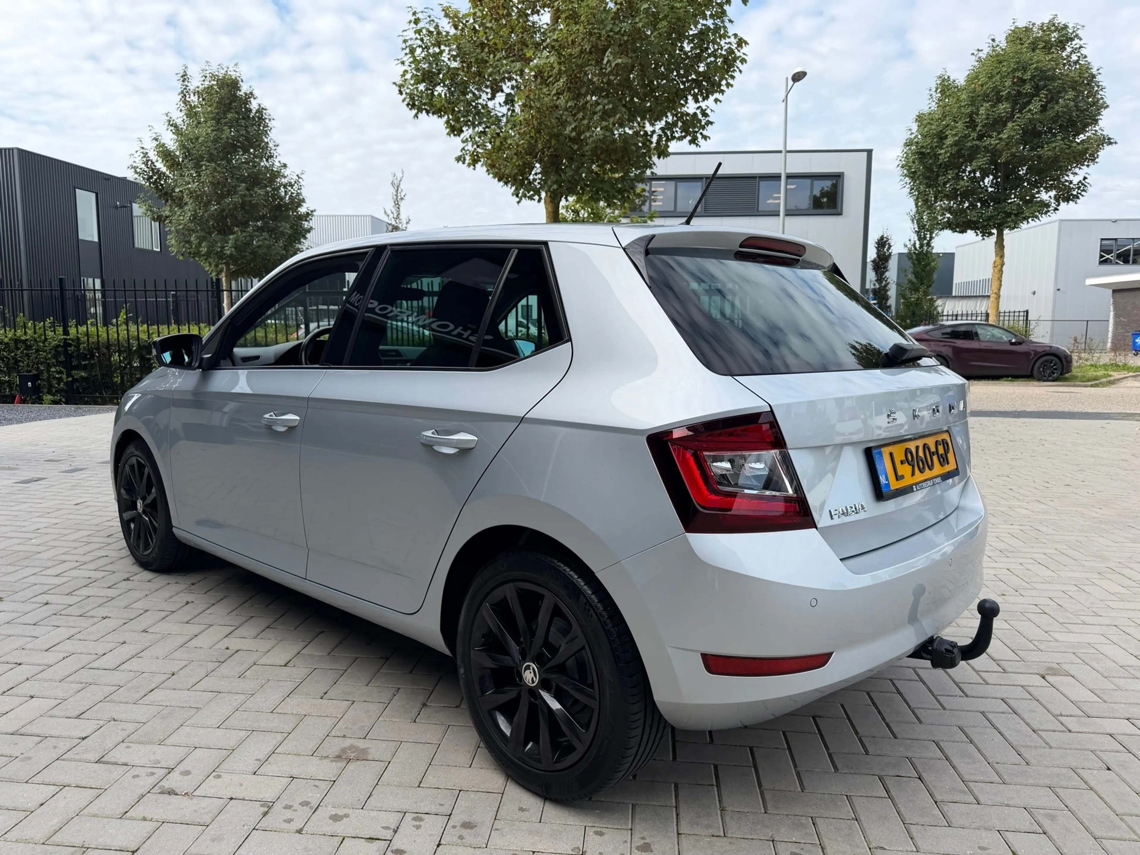 Skoda Fabia 1.0 TSI Sport / Trekhaak / Stoelverwarming / ACC / — photo 5