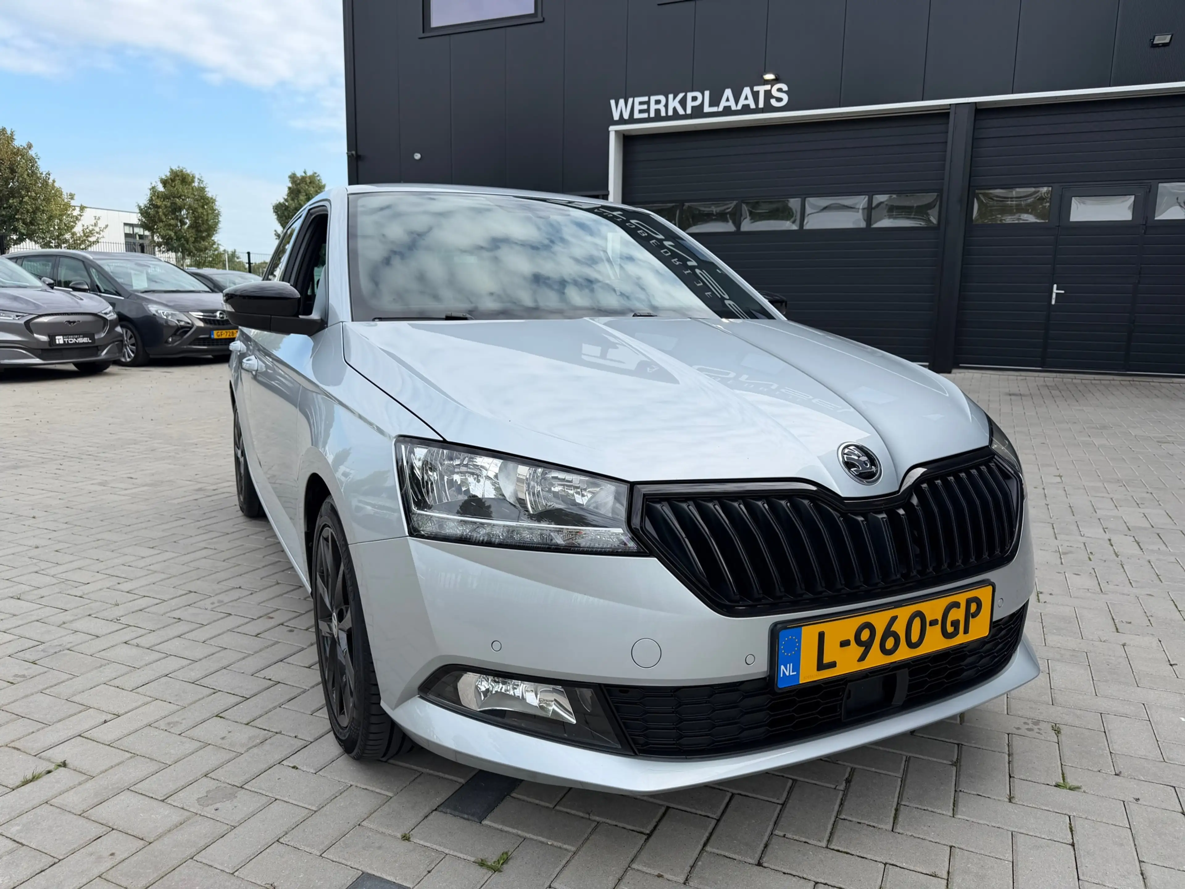 Skoda Fabia 1.0 TSI Sport / Trekhaak / Stoelverwarming / ACC / — photo 4
