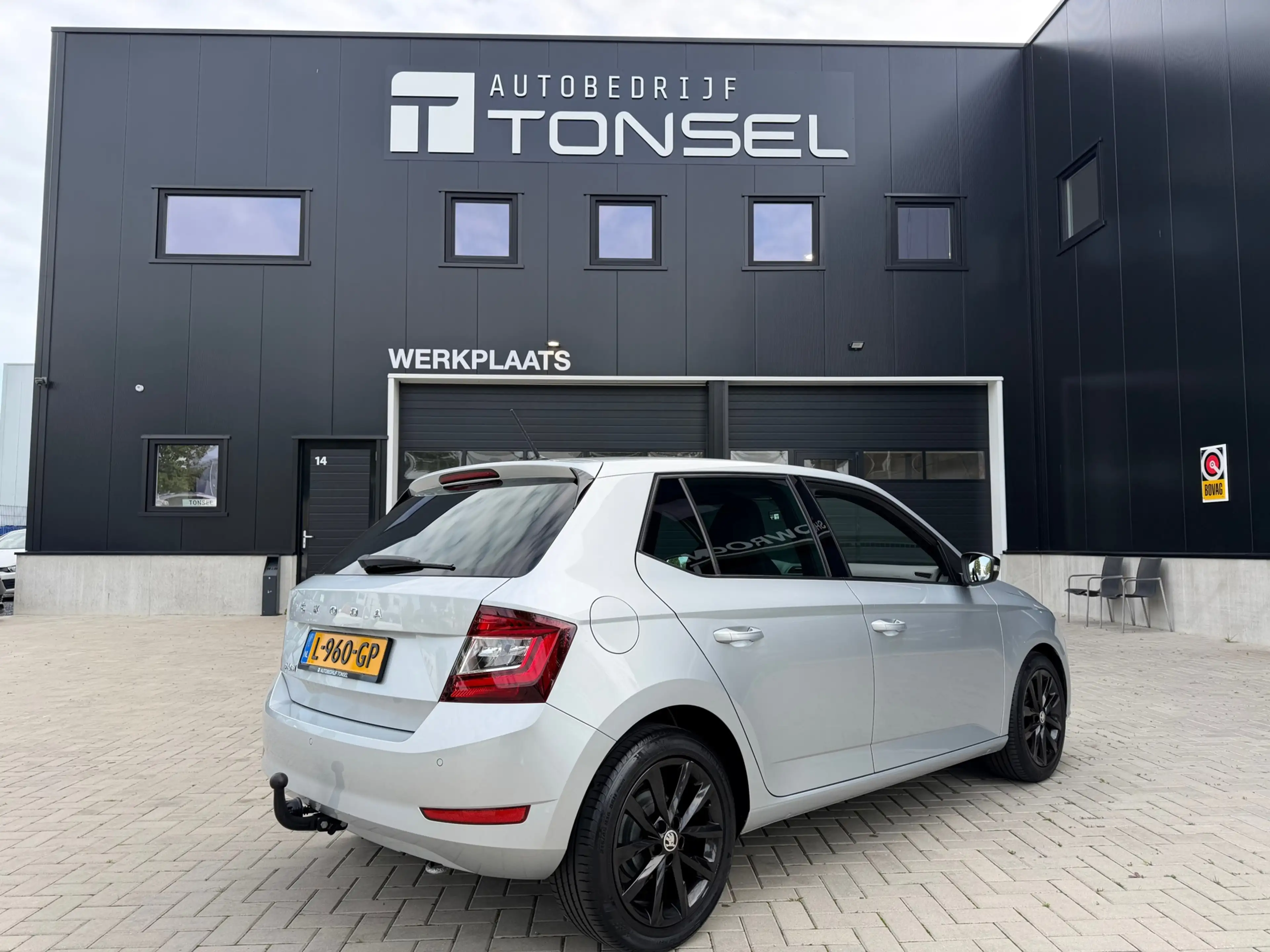 Skoda Fabia 1.0 TSI Sport / Trekhaak / Stoelverwarming / ACC / — photo 8