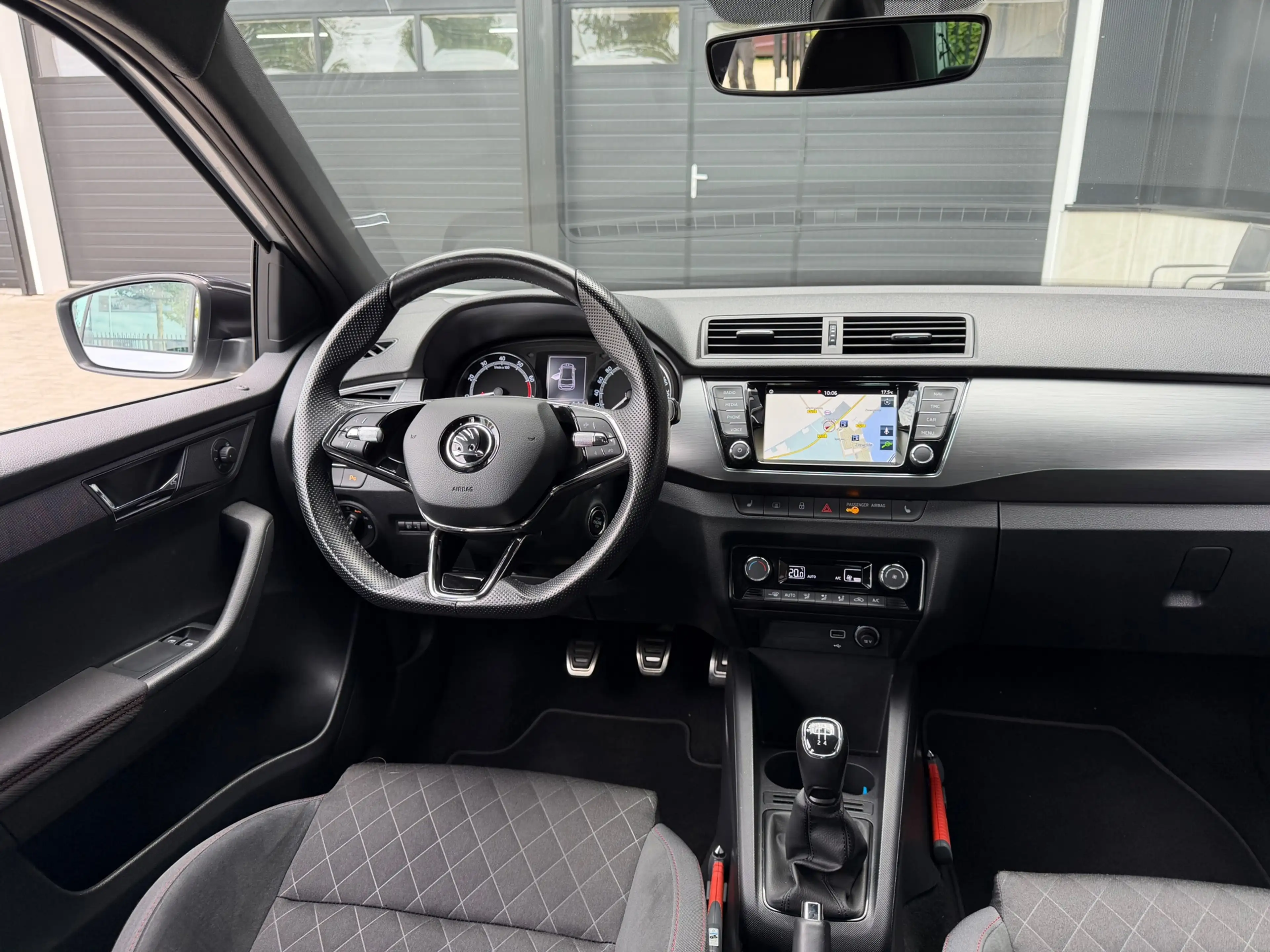 Skoda Fabia 1.0 TSI Sport / Trekhaak / Stoelverwarming / ACC / — photo 10