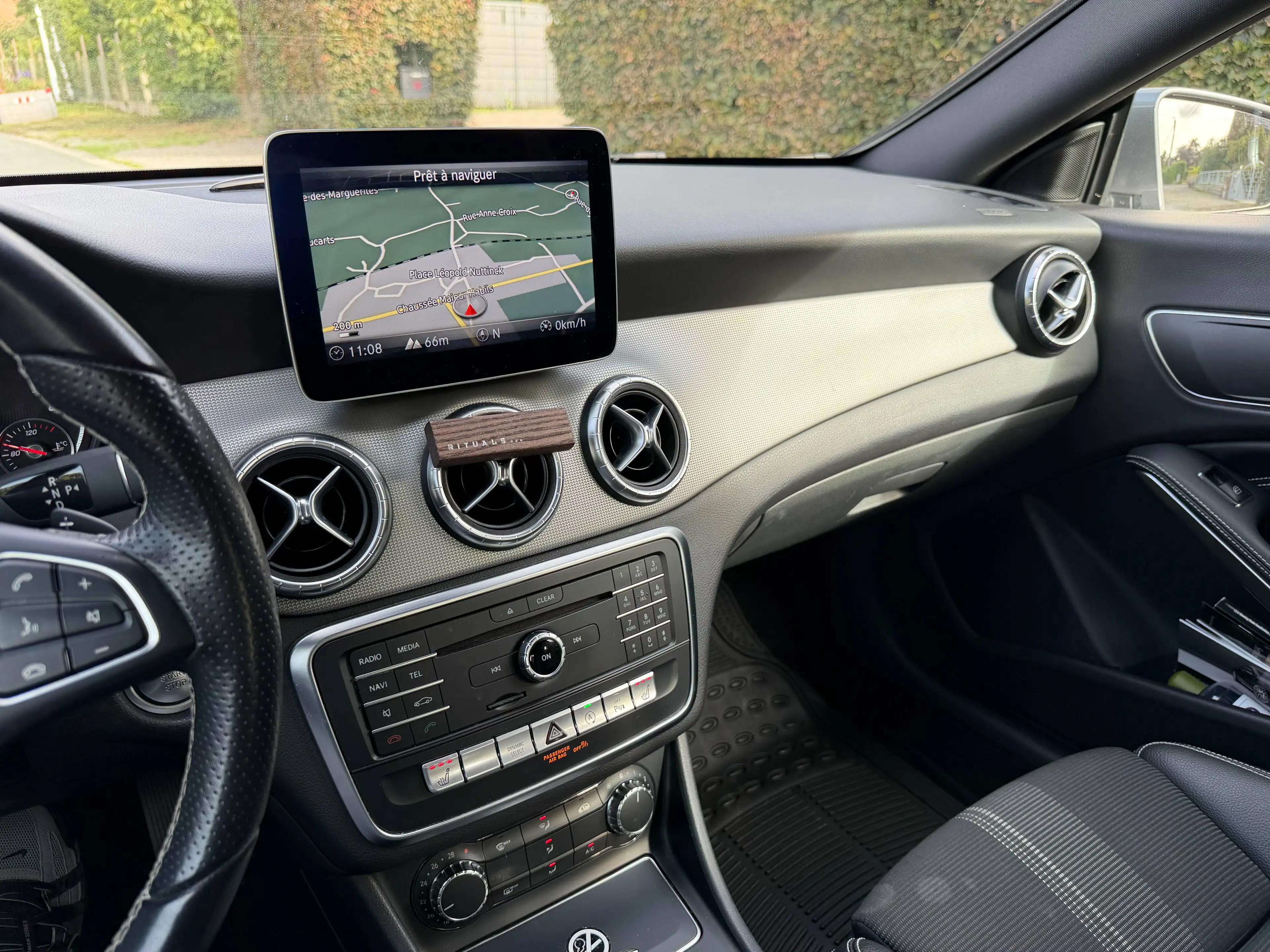 Mercedes-Benz CLA 180 PACK AMG - GARANTIE 12M - 3a — photo 14