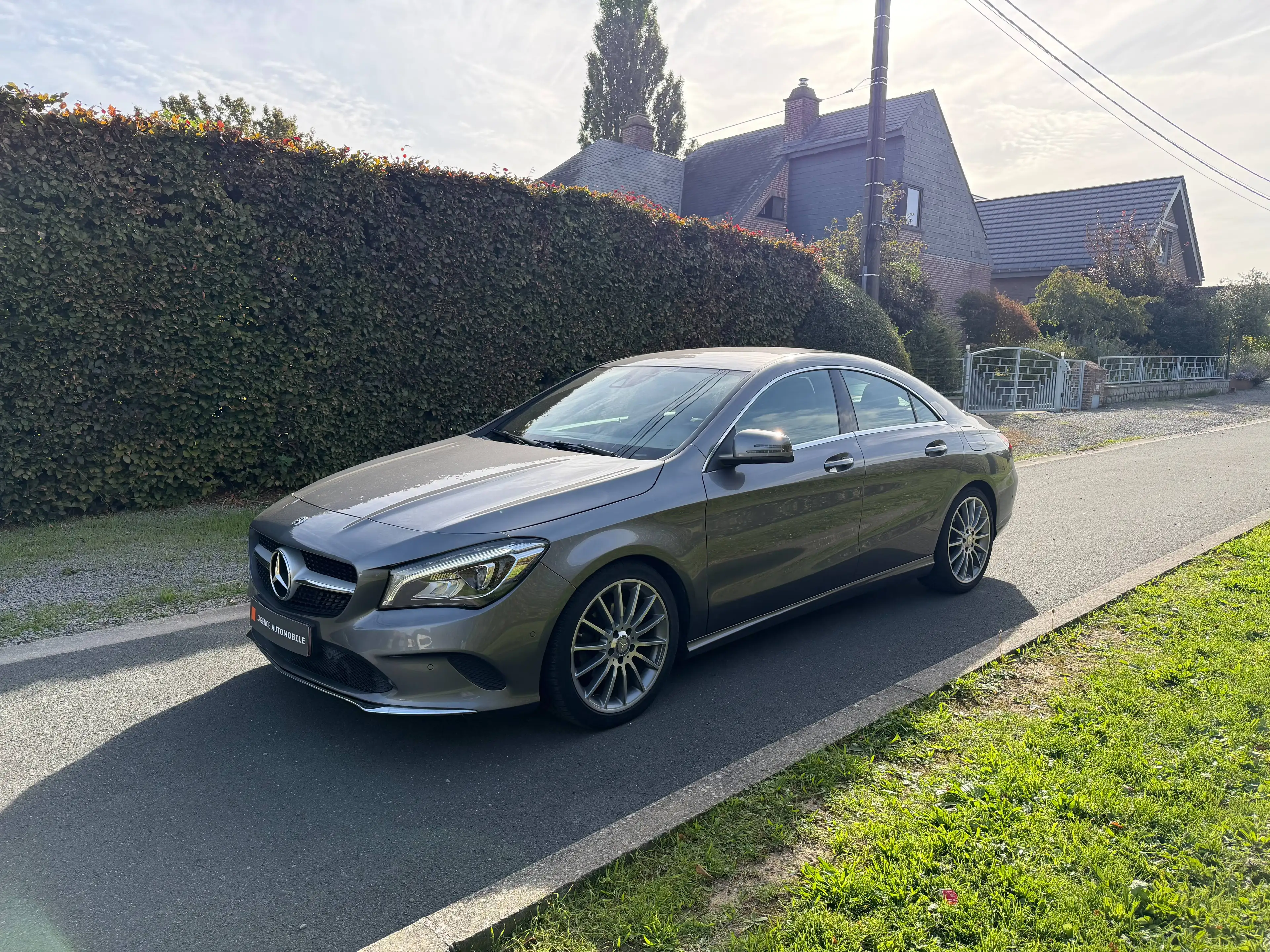 Mercedes-Benz CLA 180 PACK AMG - GARANTIE 12M - 3a — photo 2