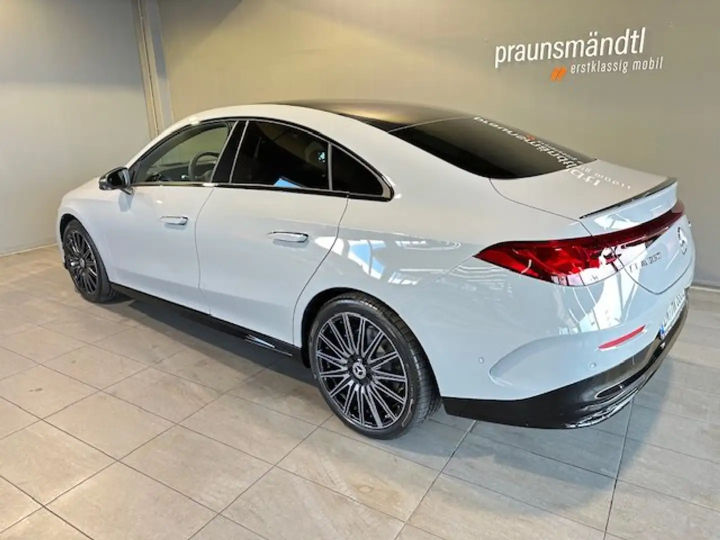 Mercedes-Benz CLA 350 4M AMG +/AHK/360°/Dist/HeadUp/Sound/Pano Grau - 2