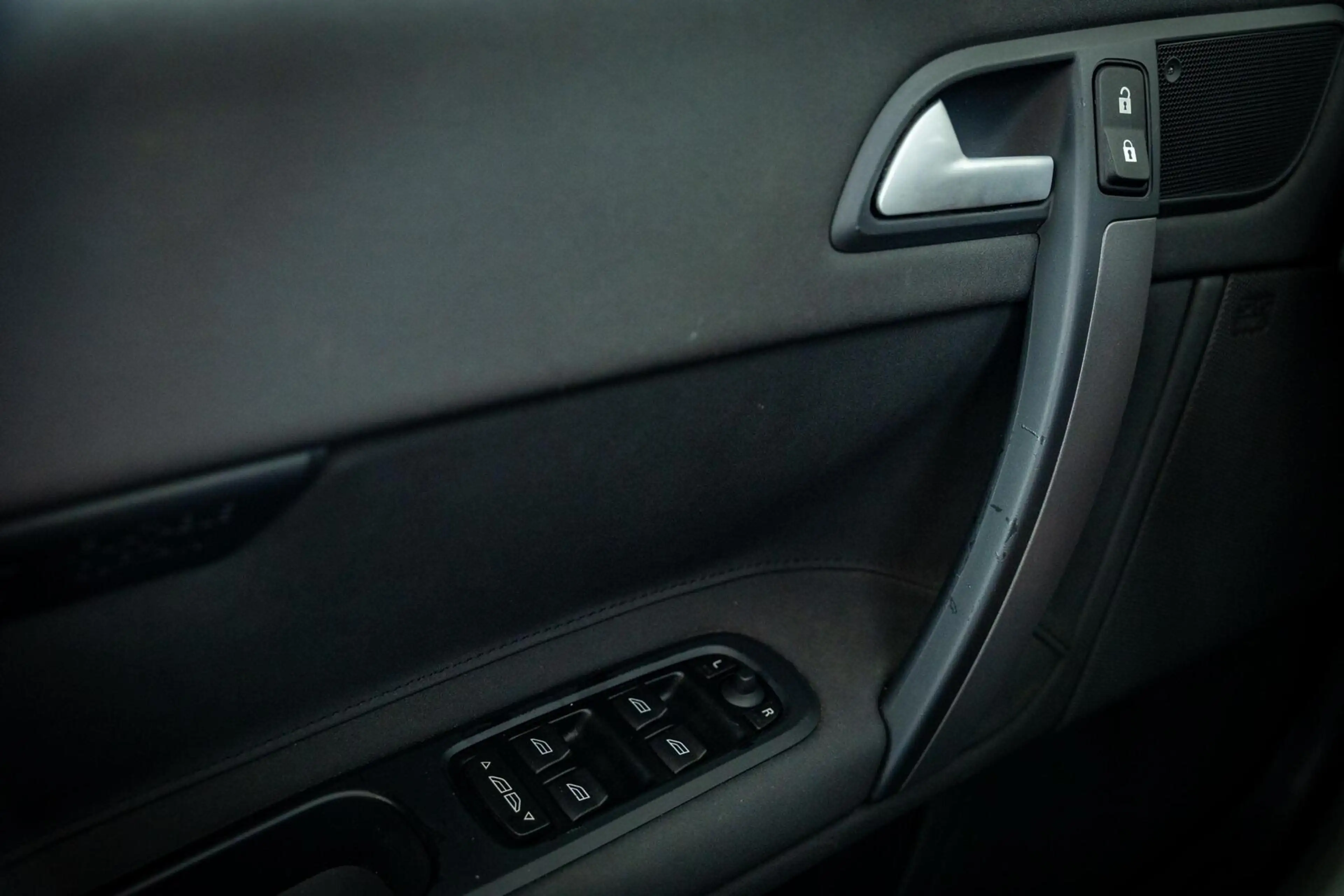 Volvo C70 Convertible 2.4 Kinetic |Cabrio |Nap |Automaat — photo 28