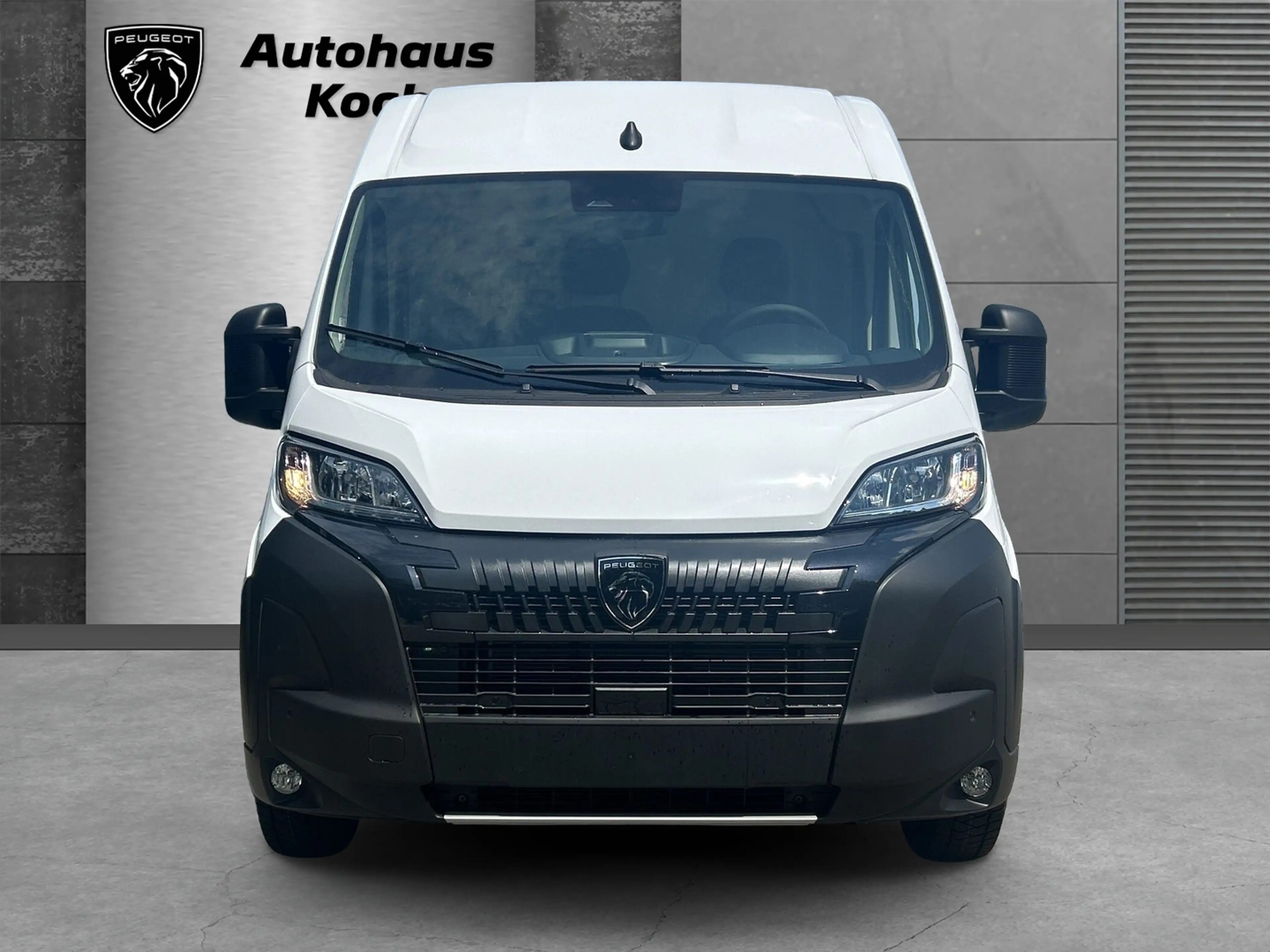 Peugeot Boxer Boxer 2.2 BlueHDi 140 L2H2 Autm. — photo 2