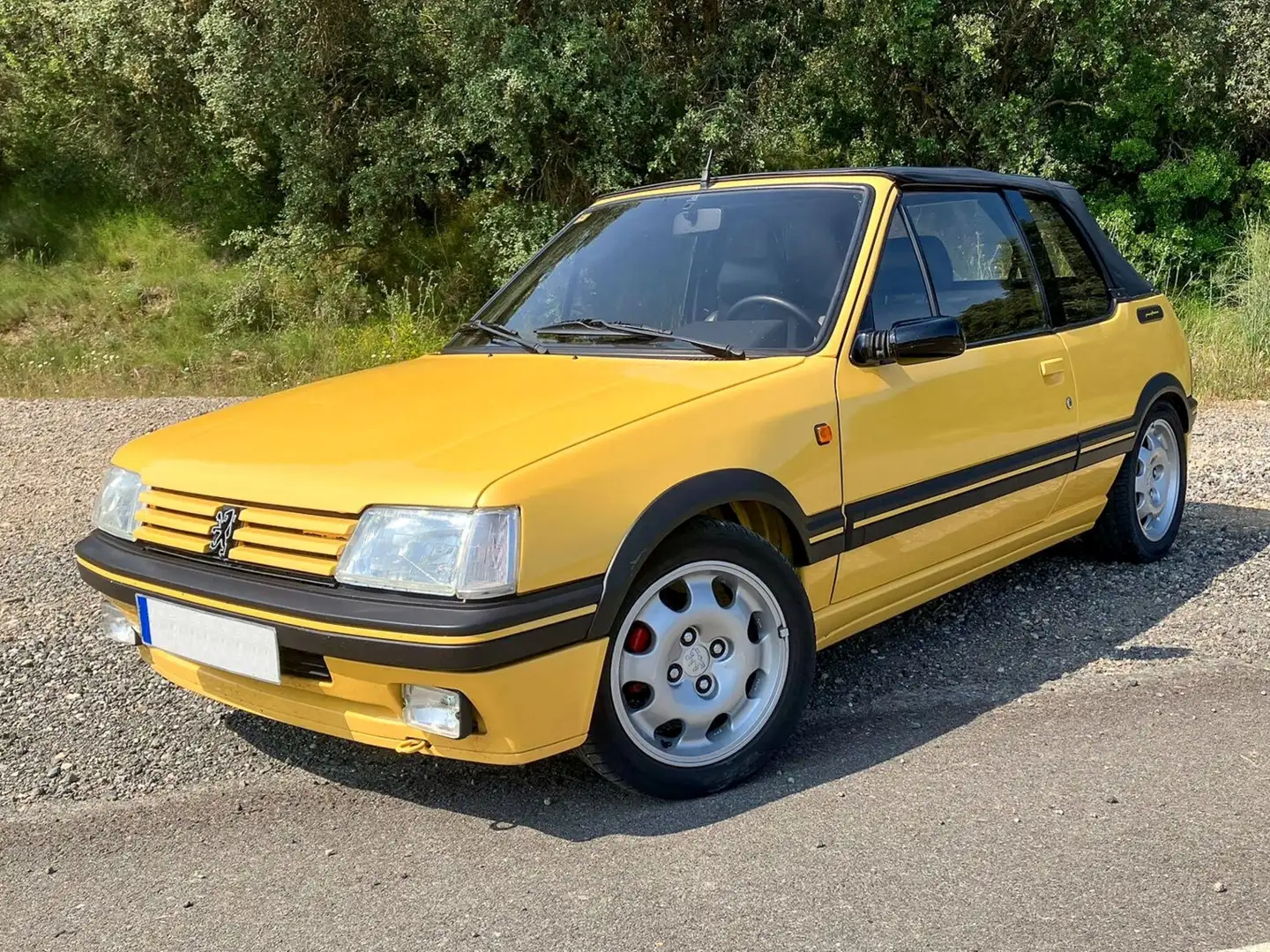 Peugeot 205 CTI Gelb - 1