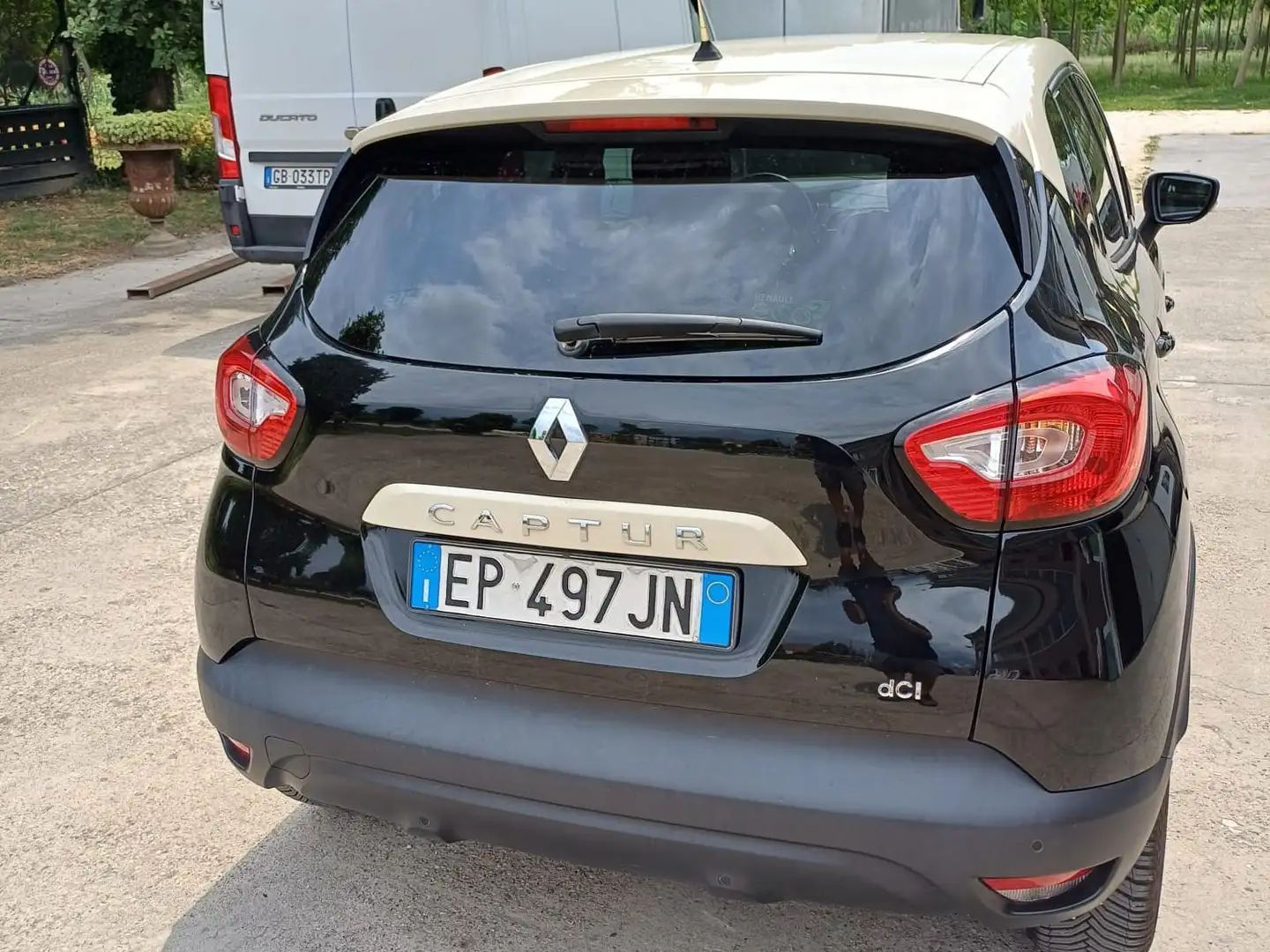 Renault Captur R-Link 1.5 dci Nero - 2