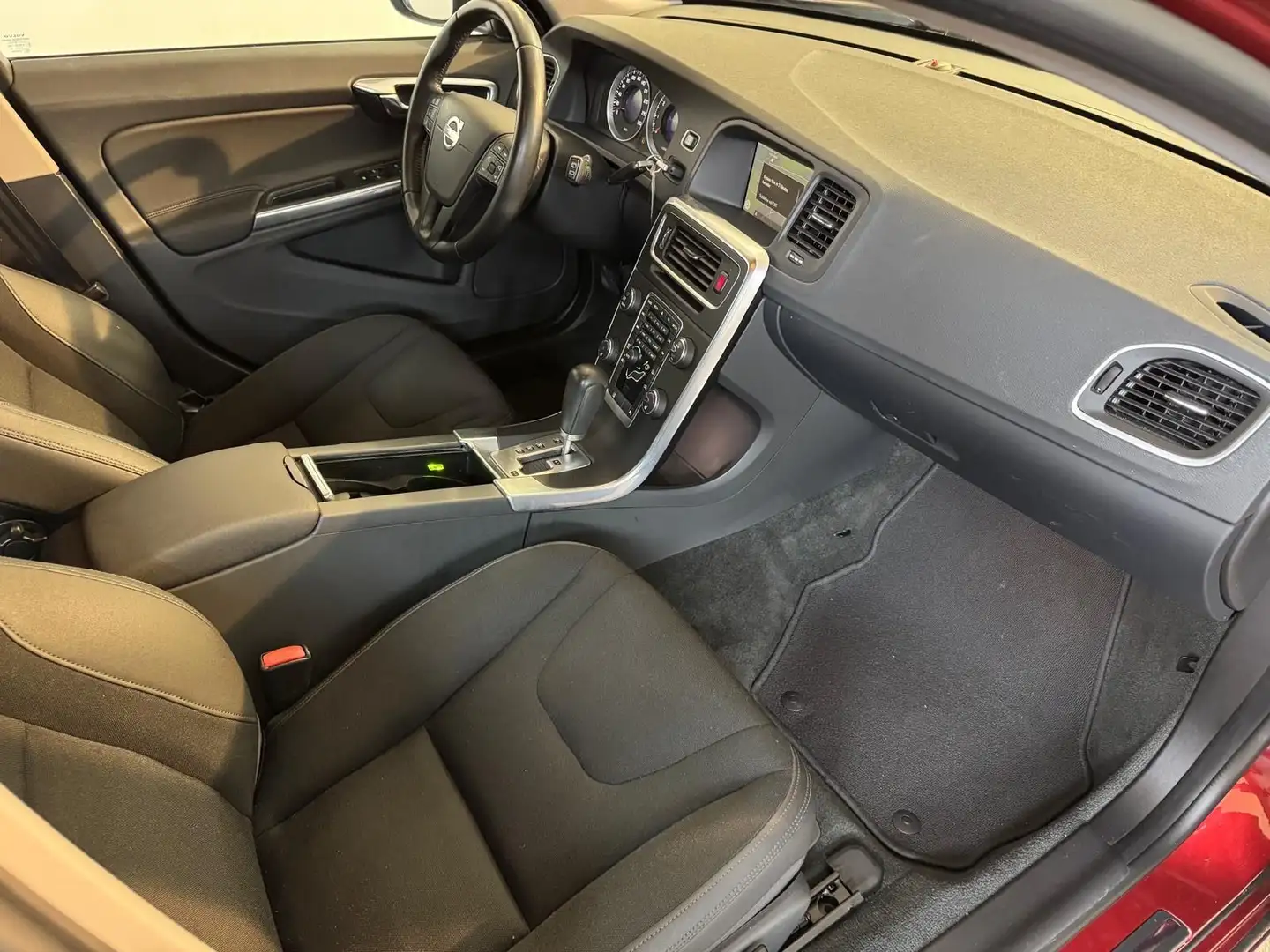 Volvo V60 KOMBI KINETIC*AUT*NAVI*CAM*XENON*T-LEDER*PDC Rosso - 2