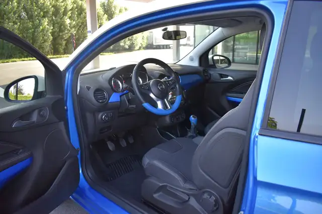 Opel Adam view 9