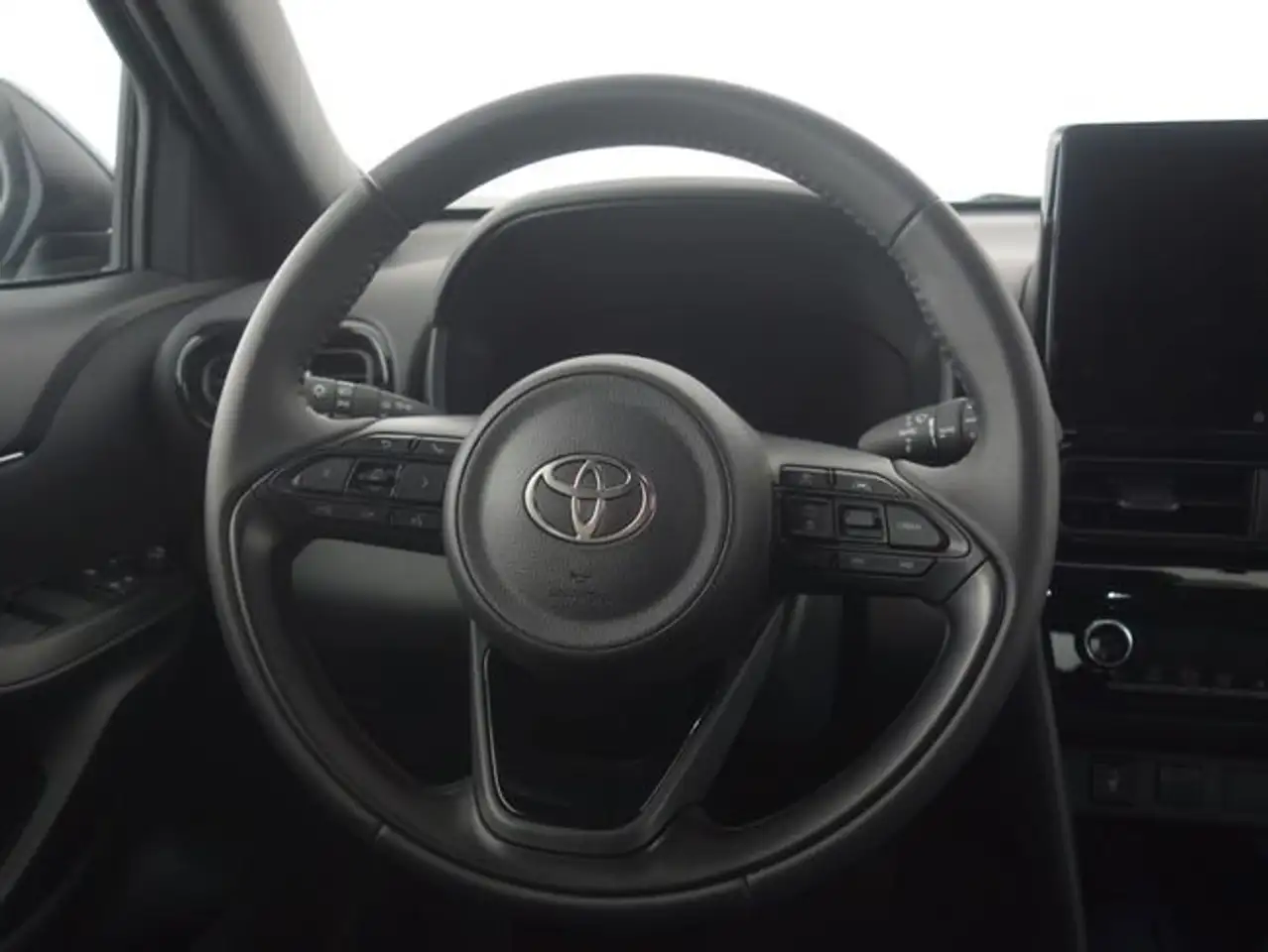 Toyota Yaris Cross 2026 — фото 9