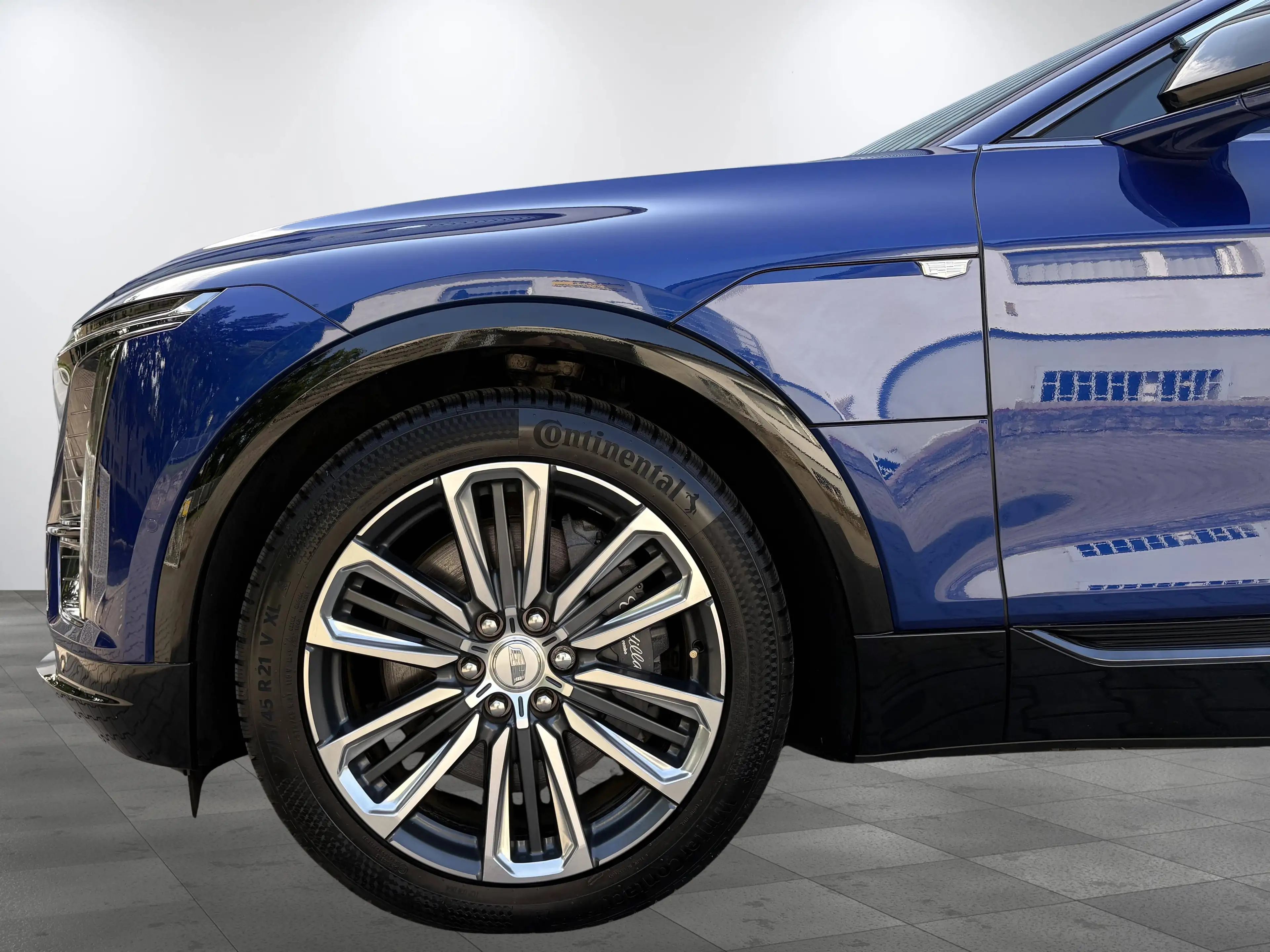 Cadillac Lyriq Sport AWD Pano 360°Kamera Totwinkel Sound 21" — photo 6