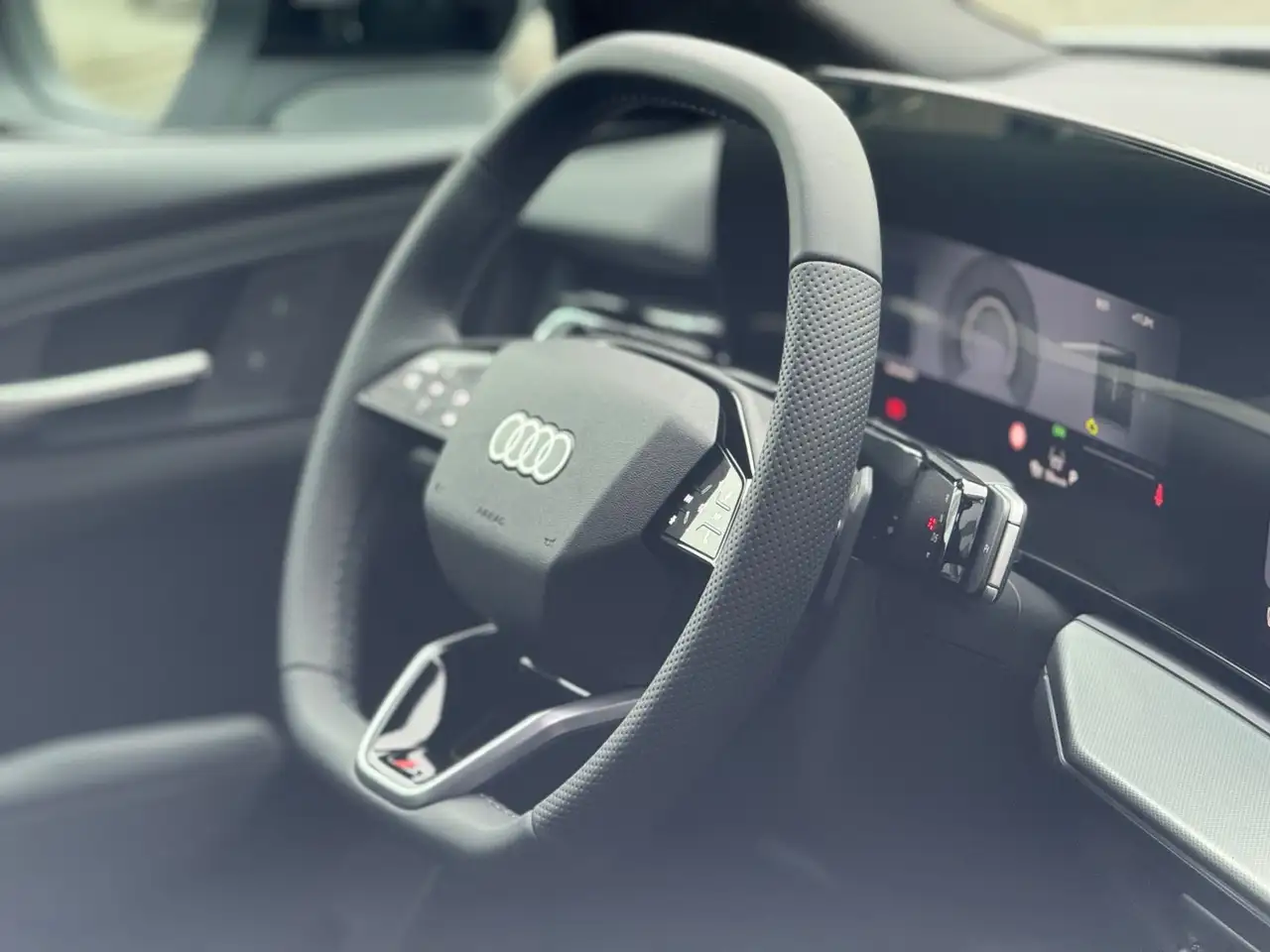 Audi Q3 TFSI SLINE*TECHPLUS*LEDPLUS*AHK*KLI 9