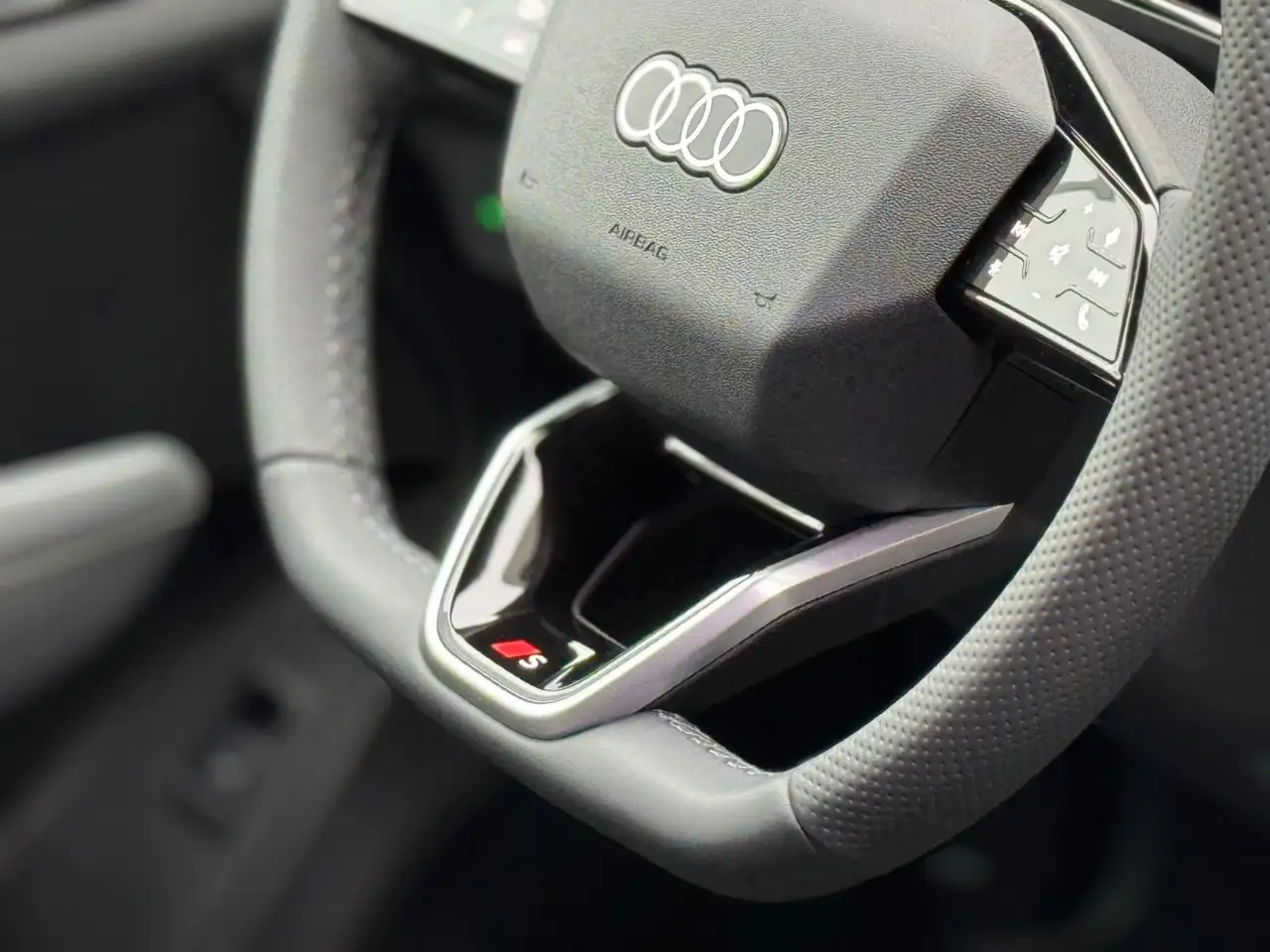 Audi Q3 TFSI SLINE*TECHPLUS*LEDPLUS*AHK*KLI 10