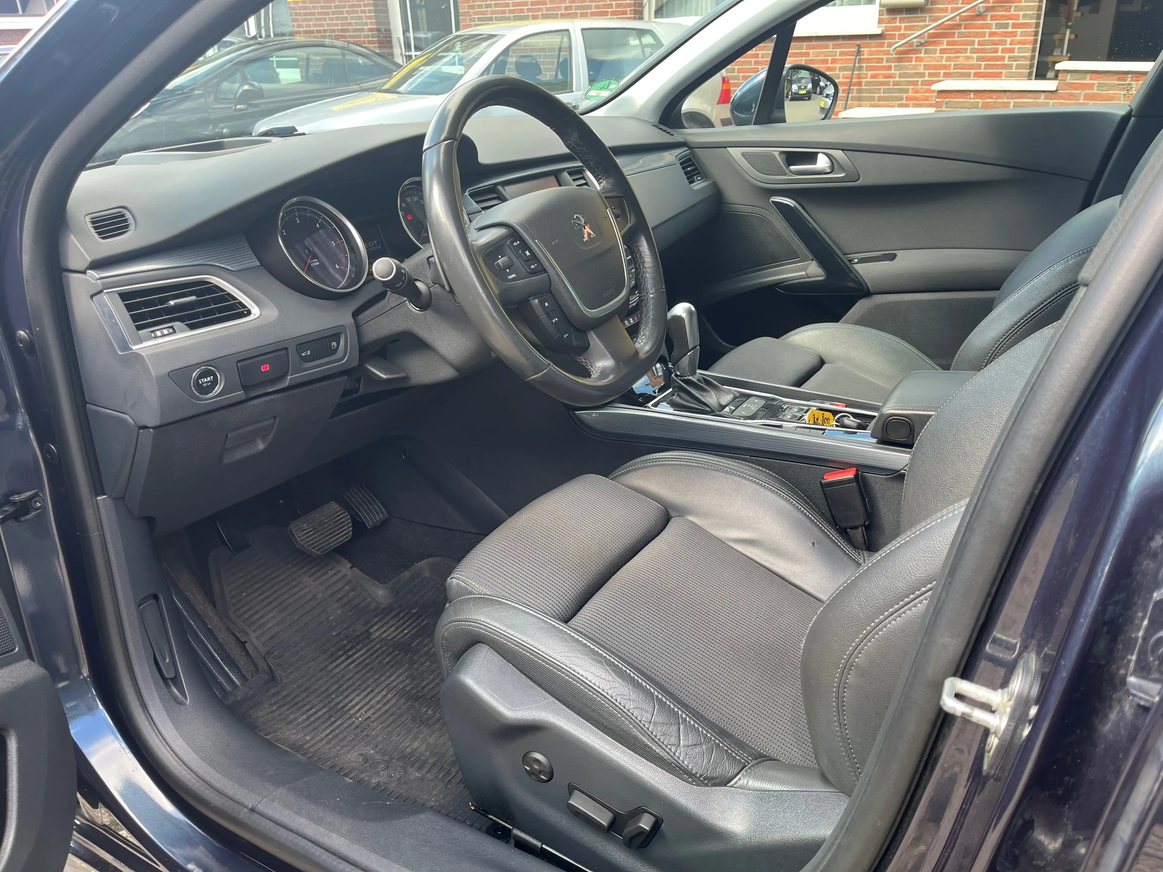 Peugeot 508 Allure Kombi Panoramadach Navi Automatik — photo 8