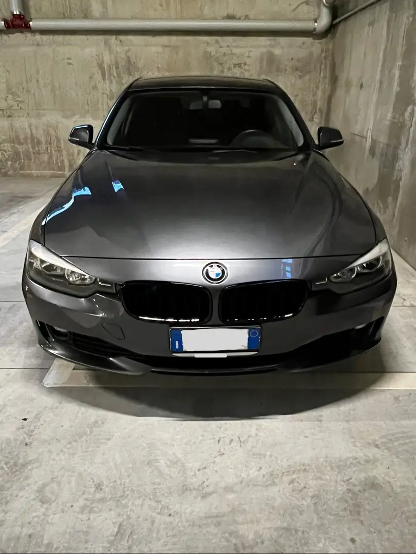 BMW 318 BMW 318d Business auto (CATENA NUOVA) Gris - 1
