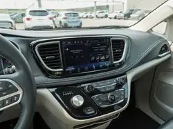 Chrysler Pacifica 2023 — фото 16