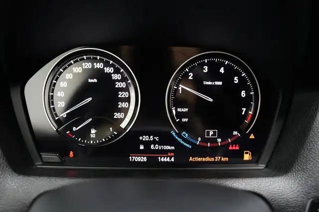 BMW 1 Series view 12