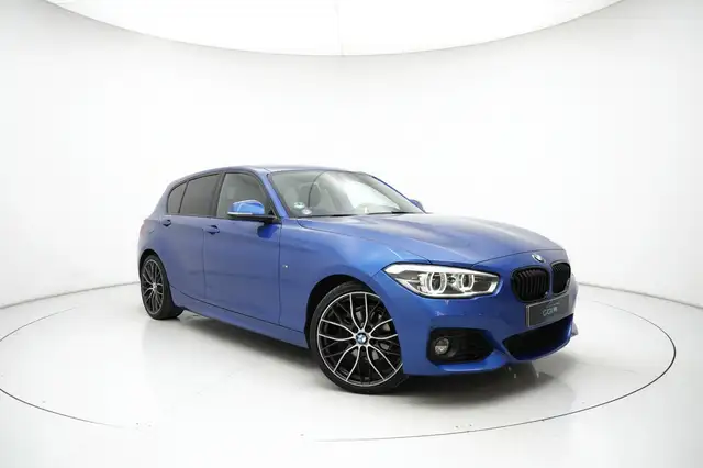 BMW 1 Series view 3
