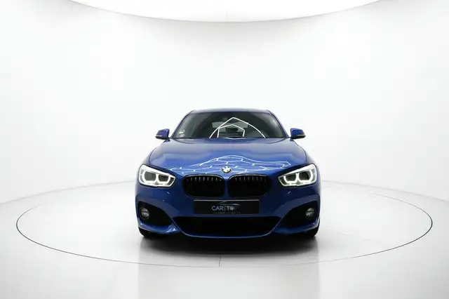 BMW 1 Series view 2