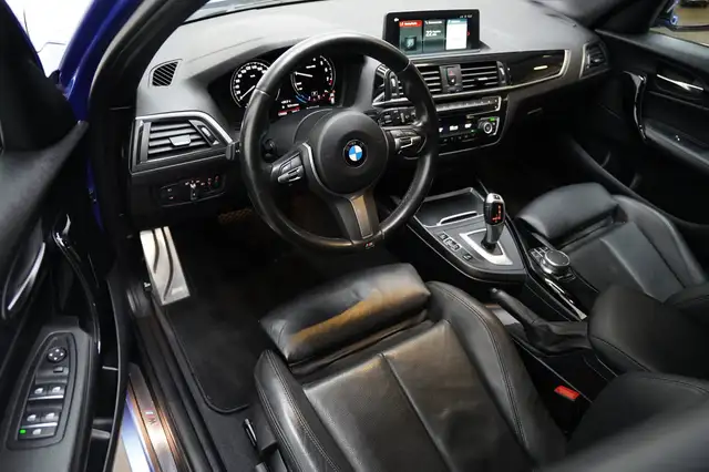 BMW 1 Series view 11