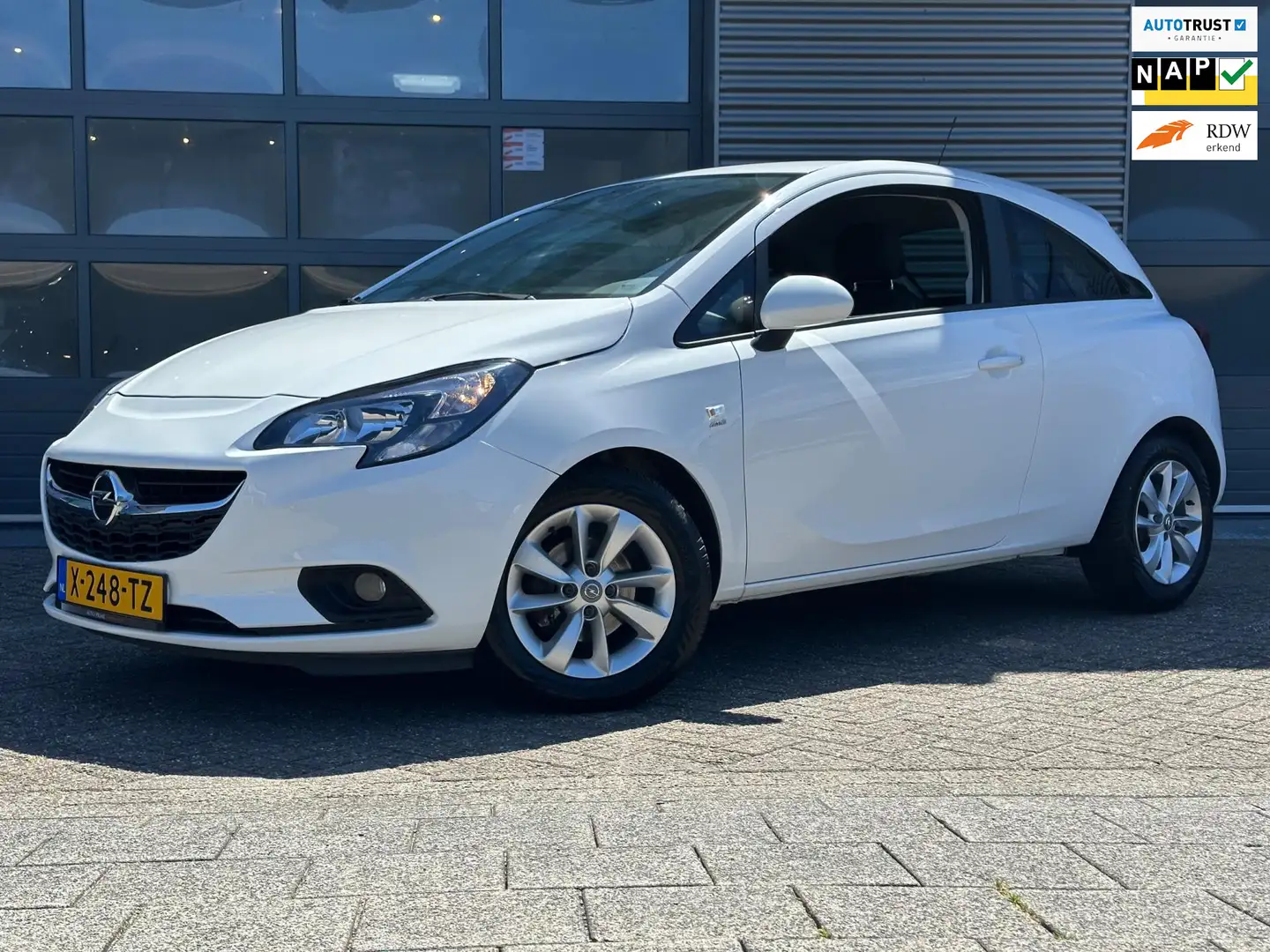 Opel Corsa 1.4 Cosmo | CRUISECR | CarPlay | Airco | PDC Blanc - 1