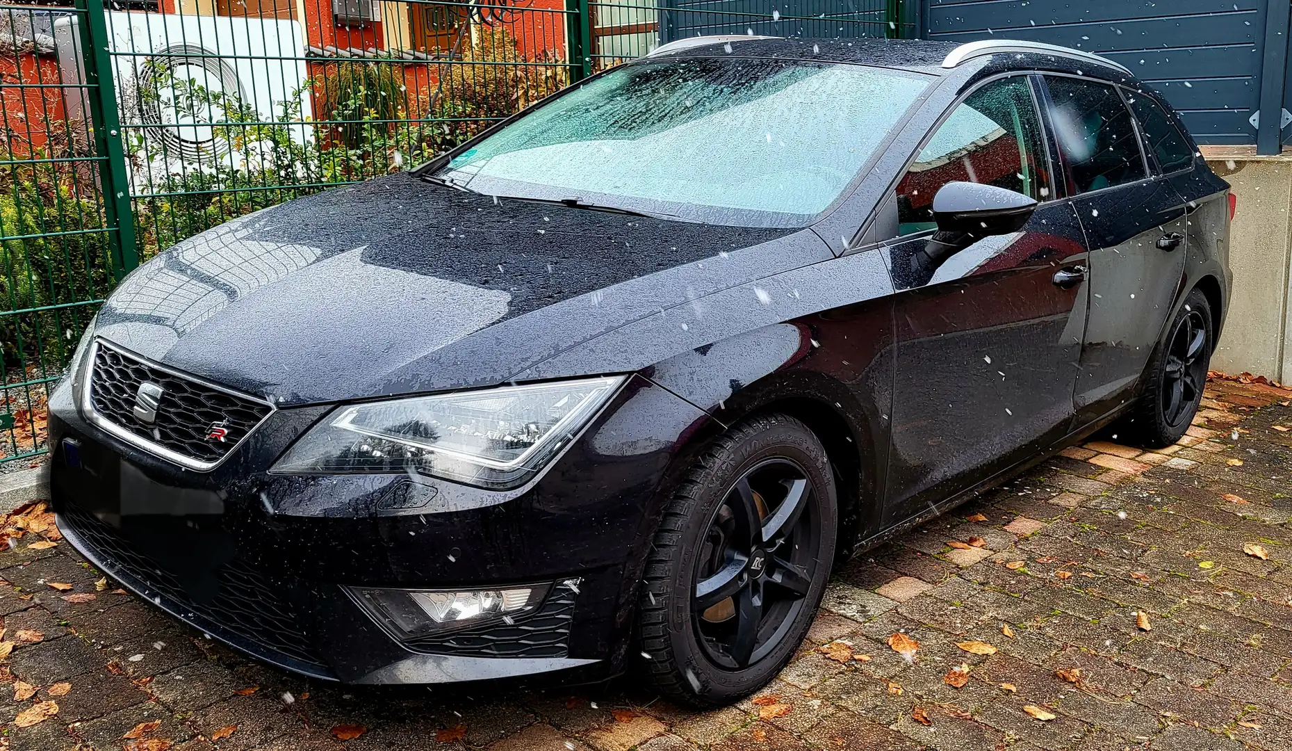 SEAT Leon Leon ST 1.4 TSI ACT Start Černá - 1