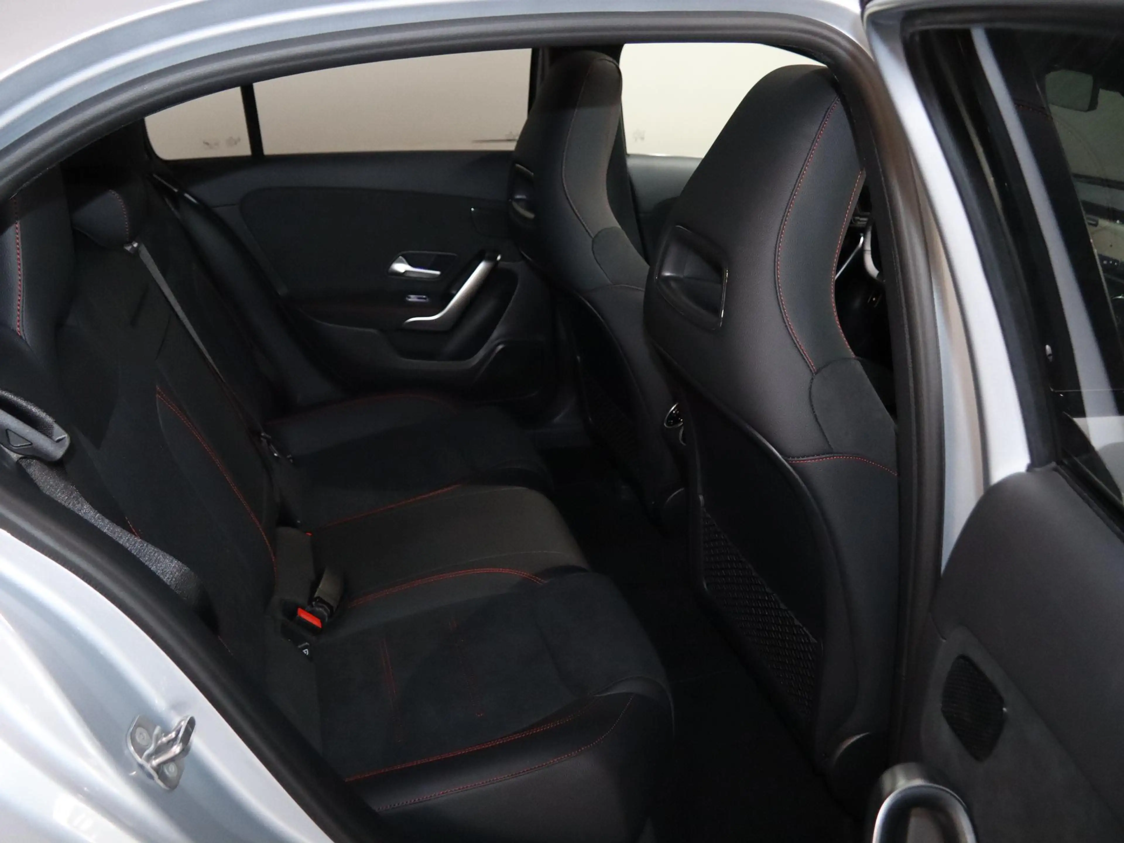 Mercedes-Benz A 250 250e Business Solution AMG | Panoramadak | Premium — photo 9