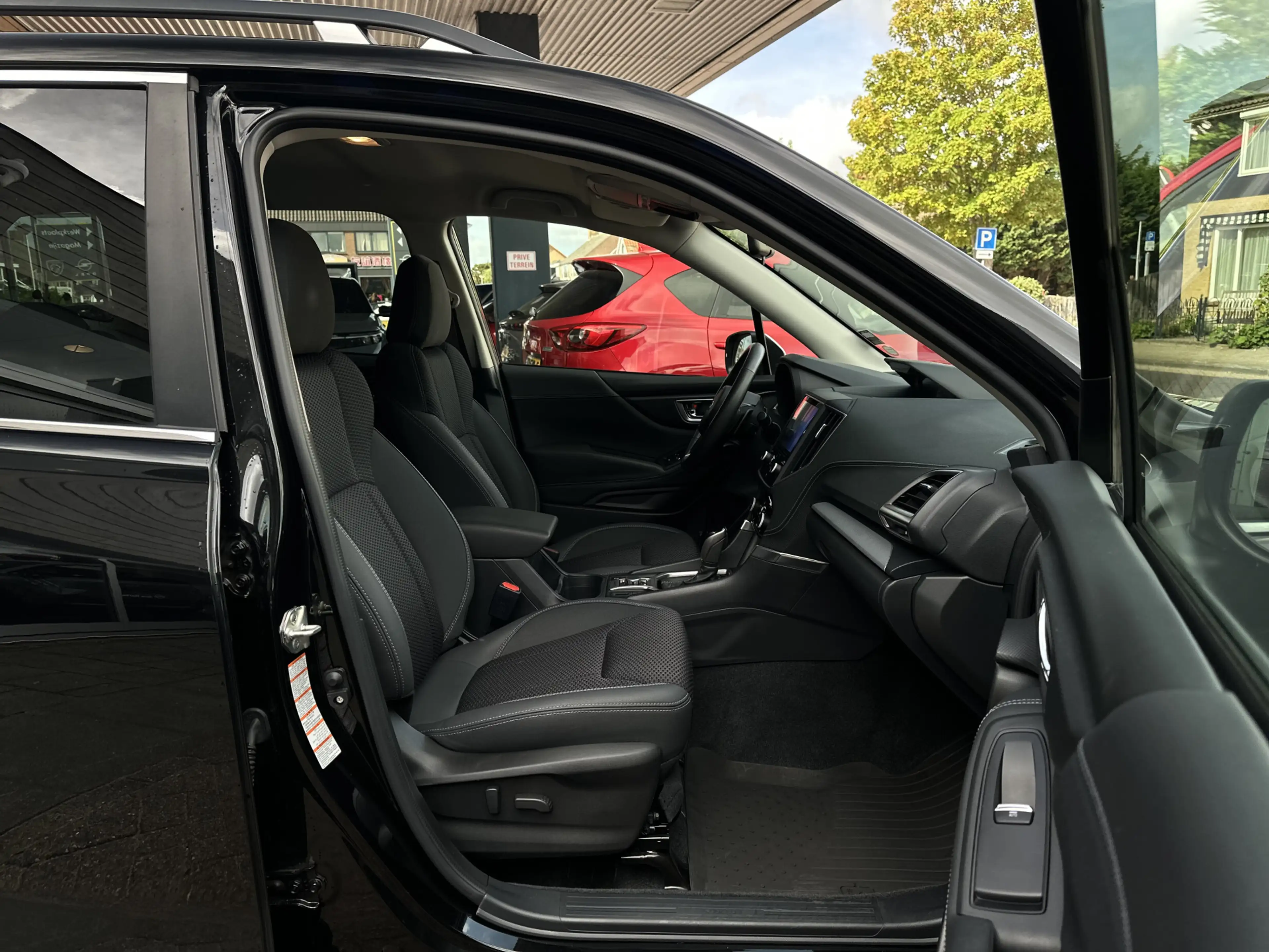 Subaru Forester 2.0i e-BOXER Comfort Automaat/Trekhaak/Parkeerhulp — photo 13