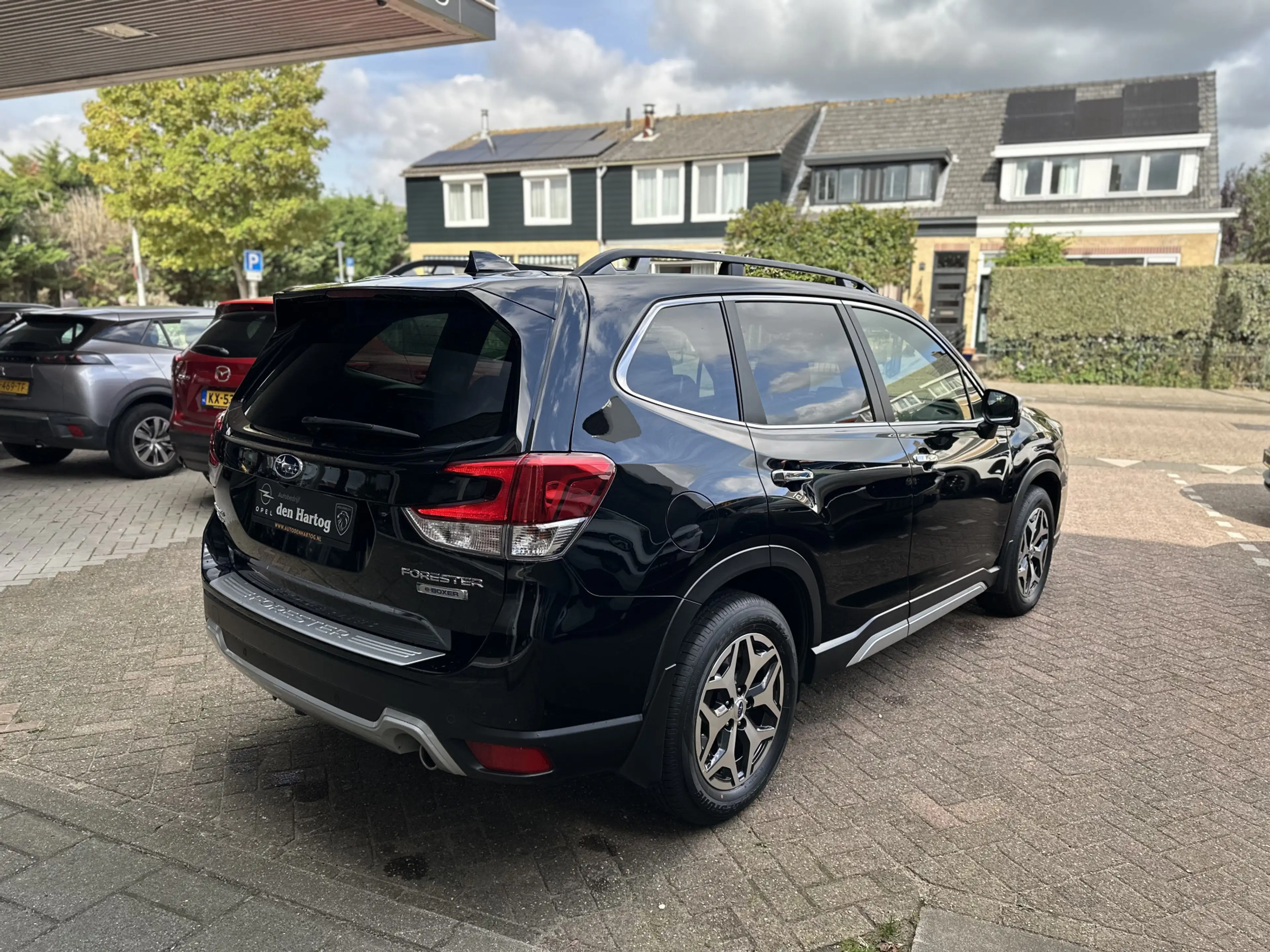 Subaru Forester 2.0i e-BOXER Comfort Automaat/Trekhaak/Parkeerhulp — photo 2