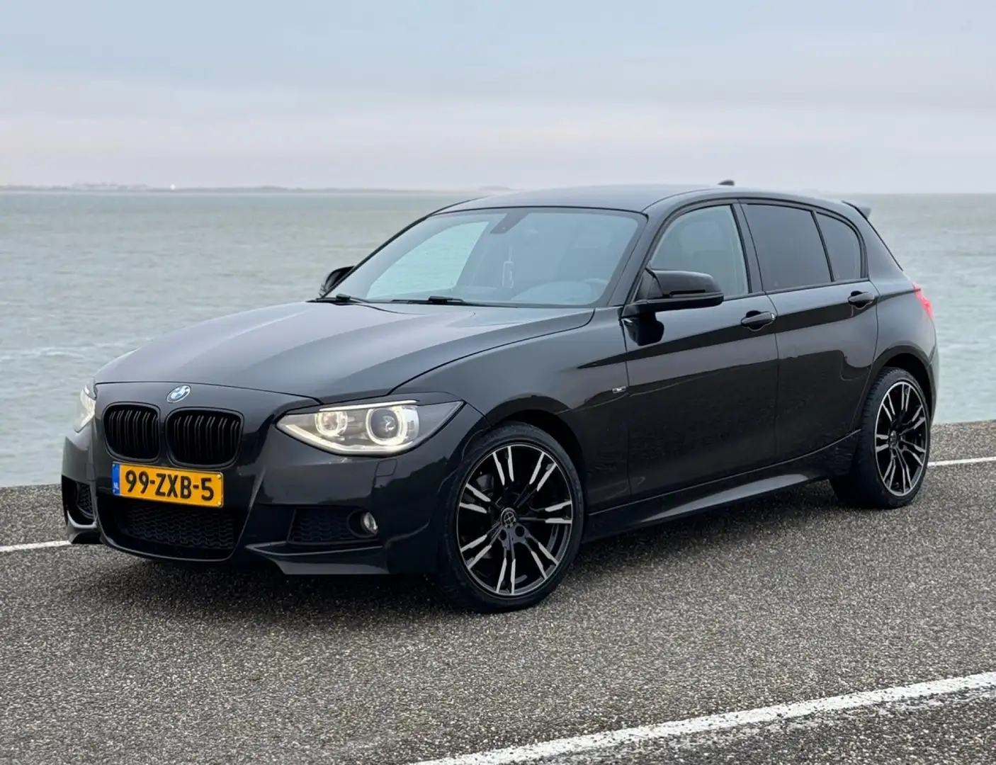 BMW 114 i M pakket + APK + nwe ketting Noir - 1
