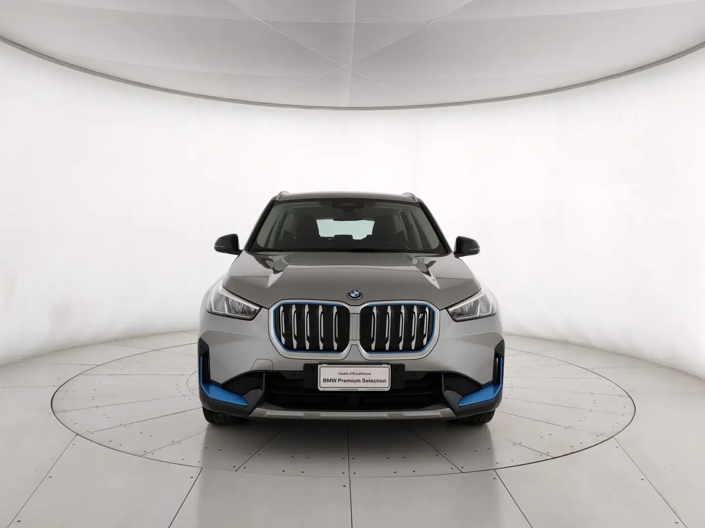 BMW X1 iX1 xdrive 30 X-Line Szary - 2