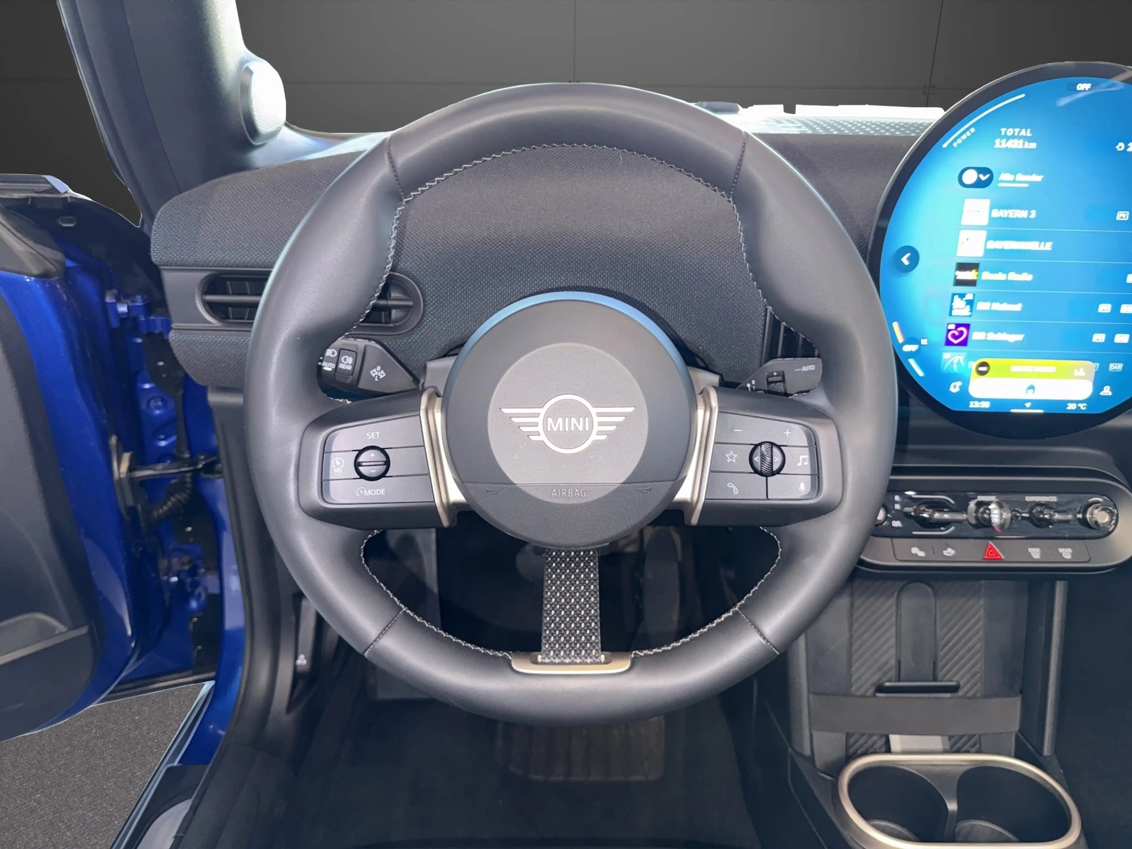 MINI Cooper Cabrio Cooper C Cabrio Calssic Trim Head-Up harman/kardo — photo 13