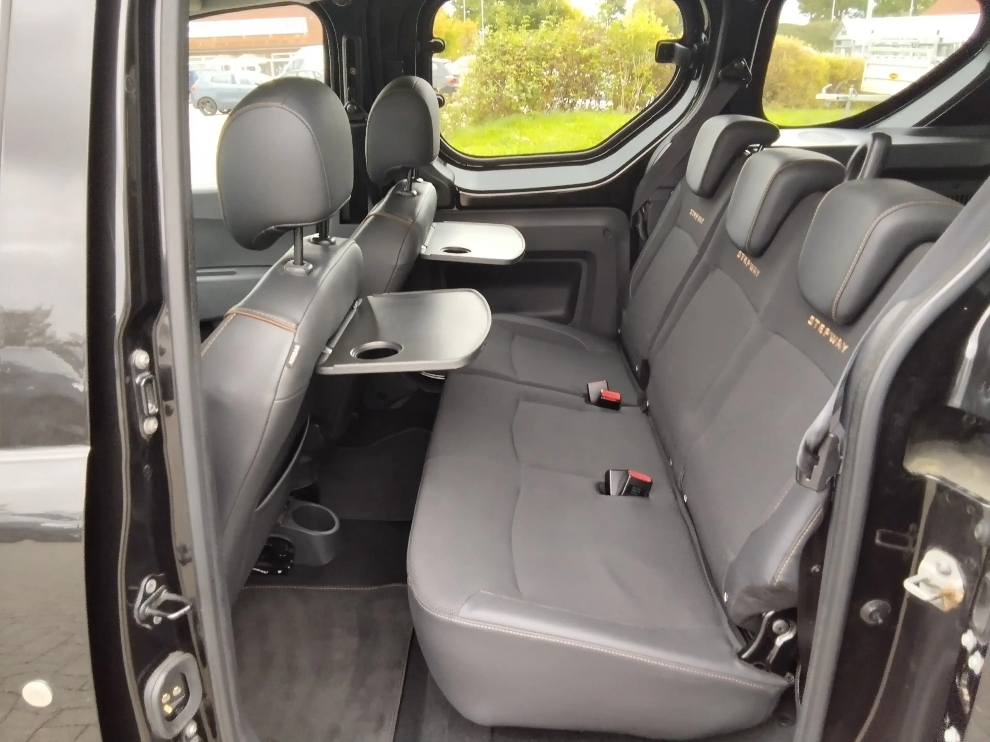 Dacia Dokker 1.2TCe Stepway Celebration/1.Hnd./PDC/NAVI/Infotai — photo 13
