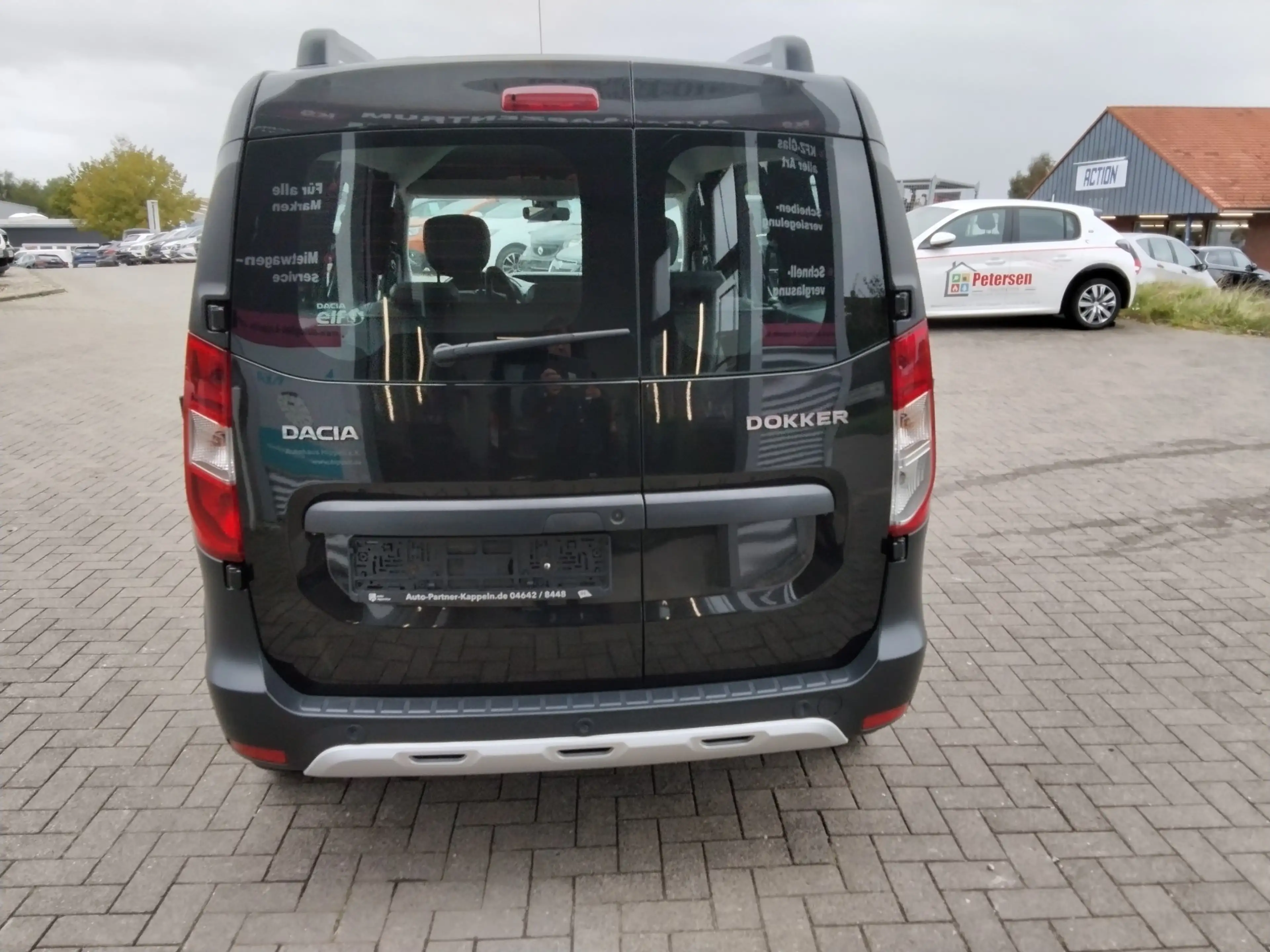 Dacia Dokker 1.2TCe Stepway Celebration/1.Hnd./PDC/NAVI/Infotai — photo 6