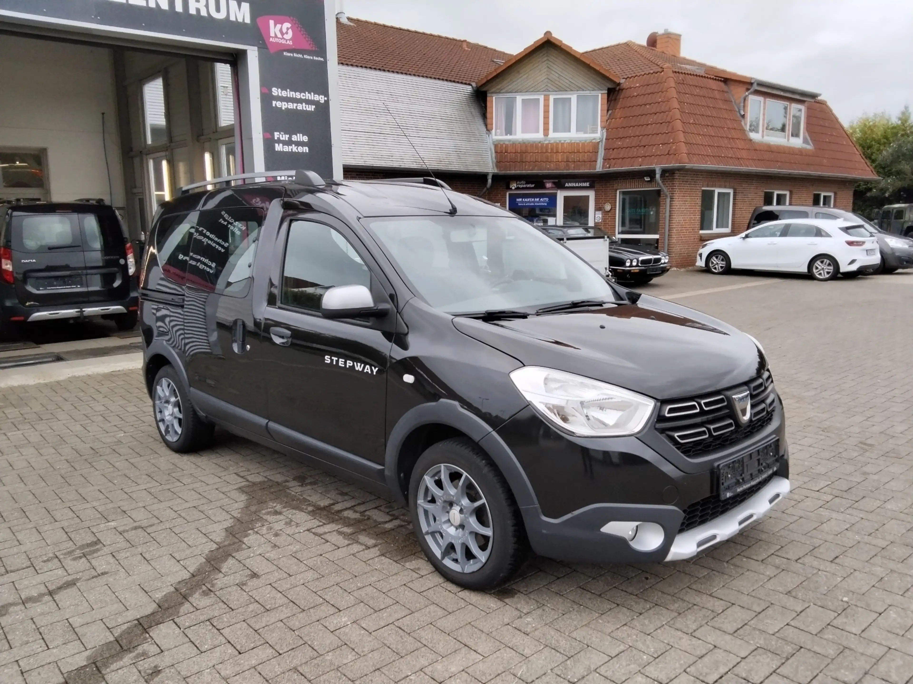 Dacia Dokker 1.2TCe Stepway Celebration/1.Hnd./PDC/NAVI/Infotai — photo 3