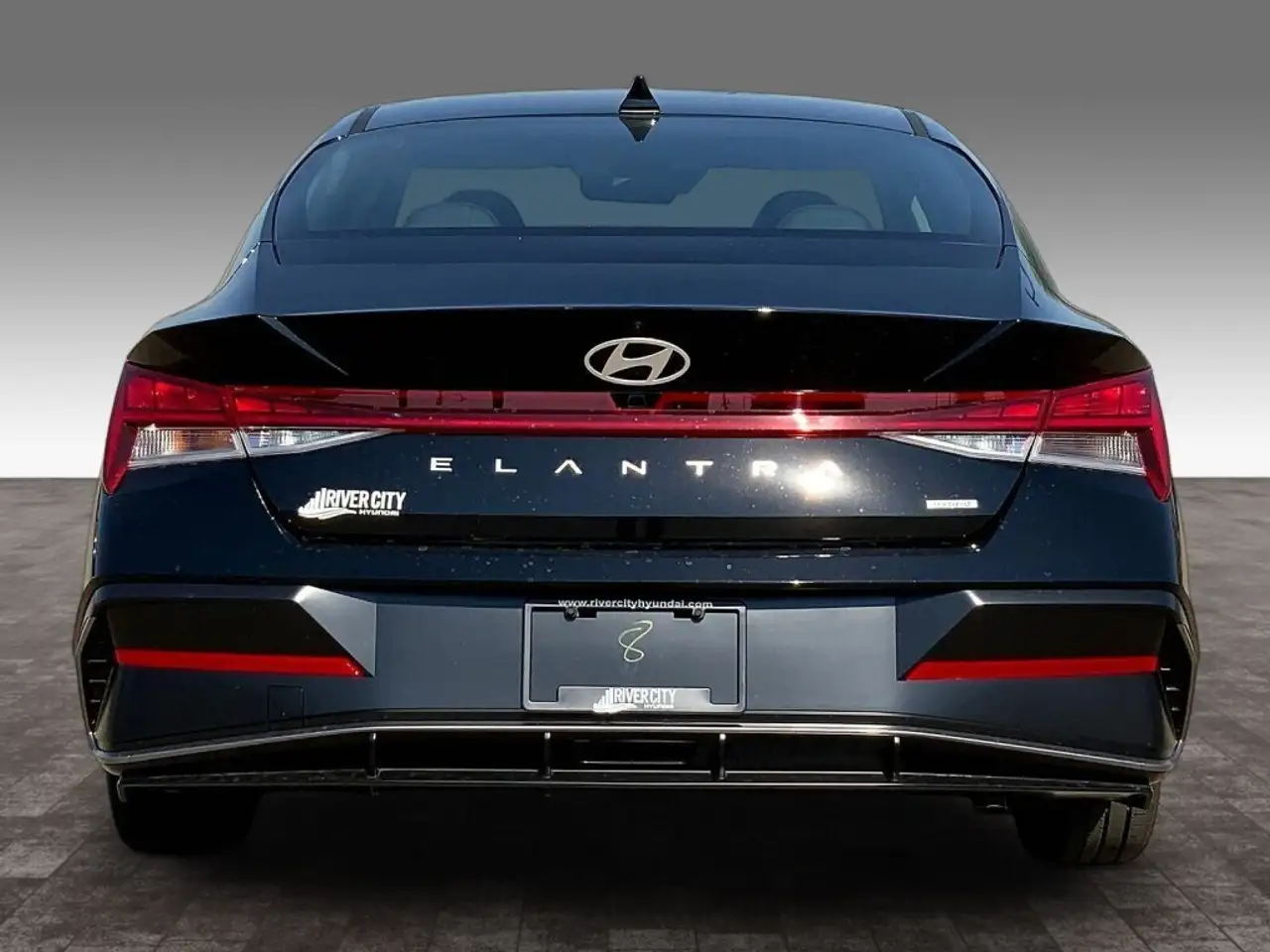 Hyundai ELANTRA снимка Hyundai ELANTRA