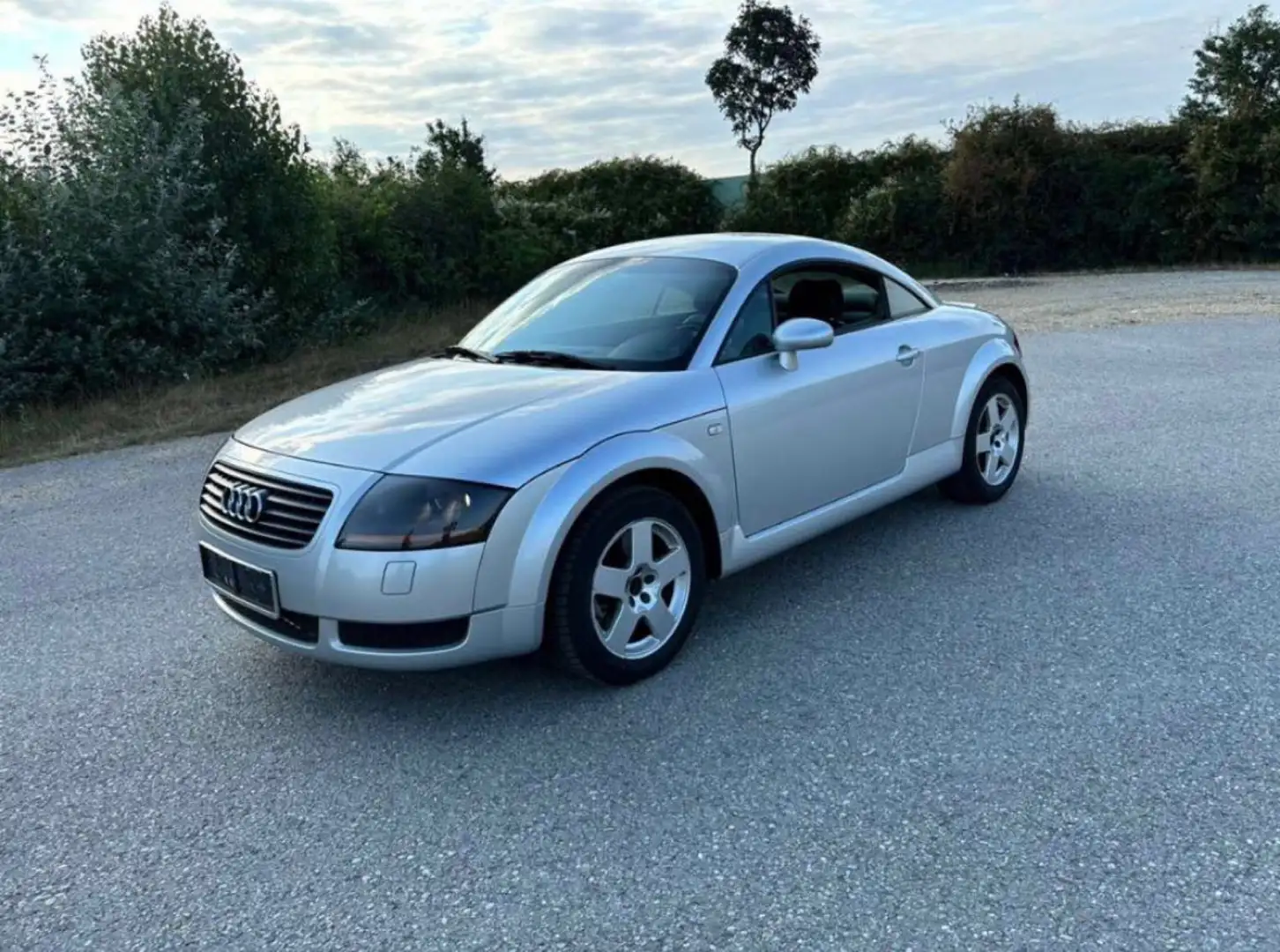 Audi TT Audi TT 1,8 T Sportwagen / Coupé Plateado - 1