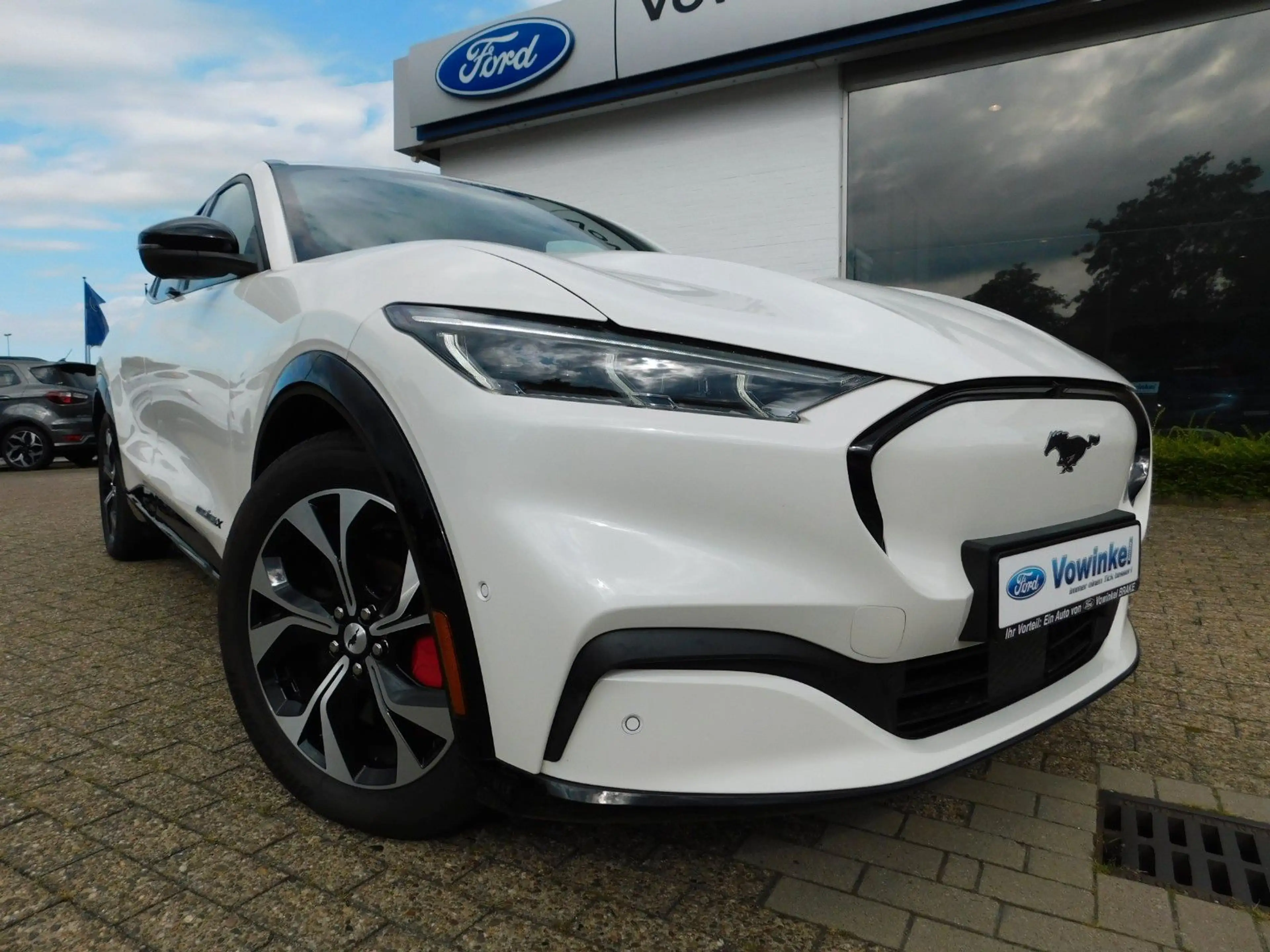 Ford Mustang Mach-E AWD PREMIUM Extended Range MATRIX