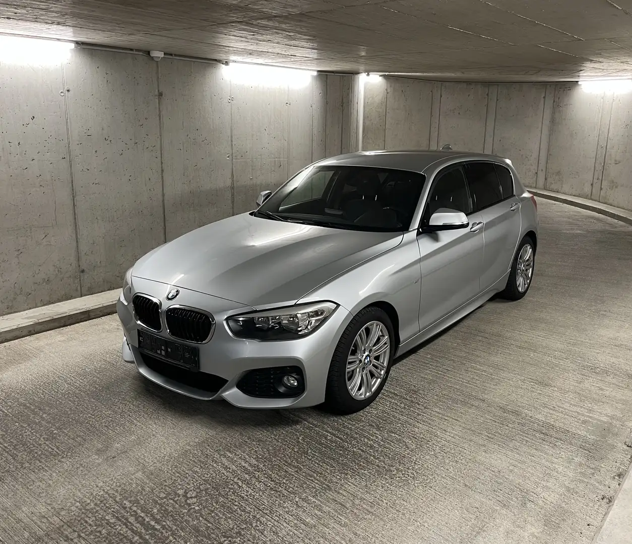 BMW 118 118d M Sport - 1