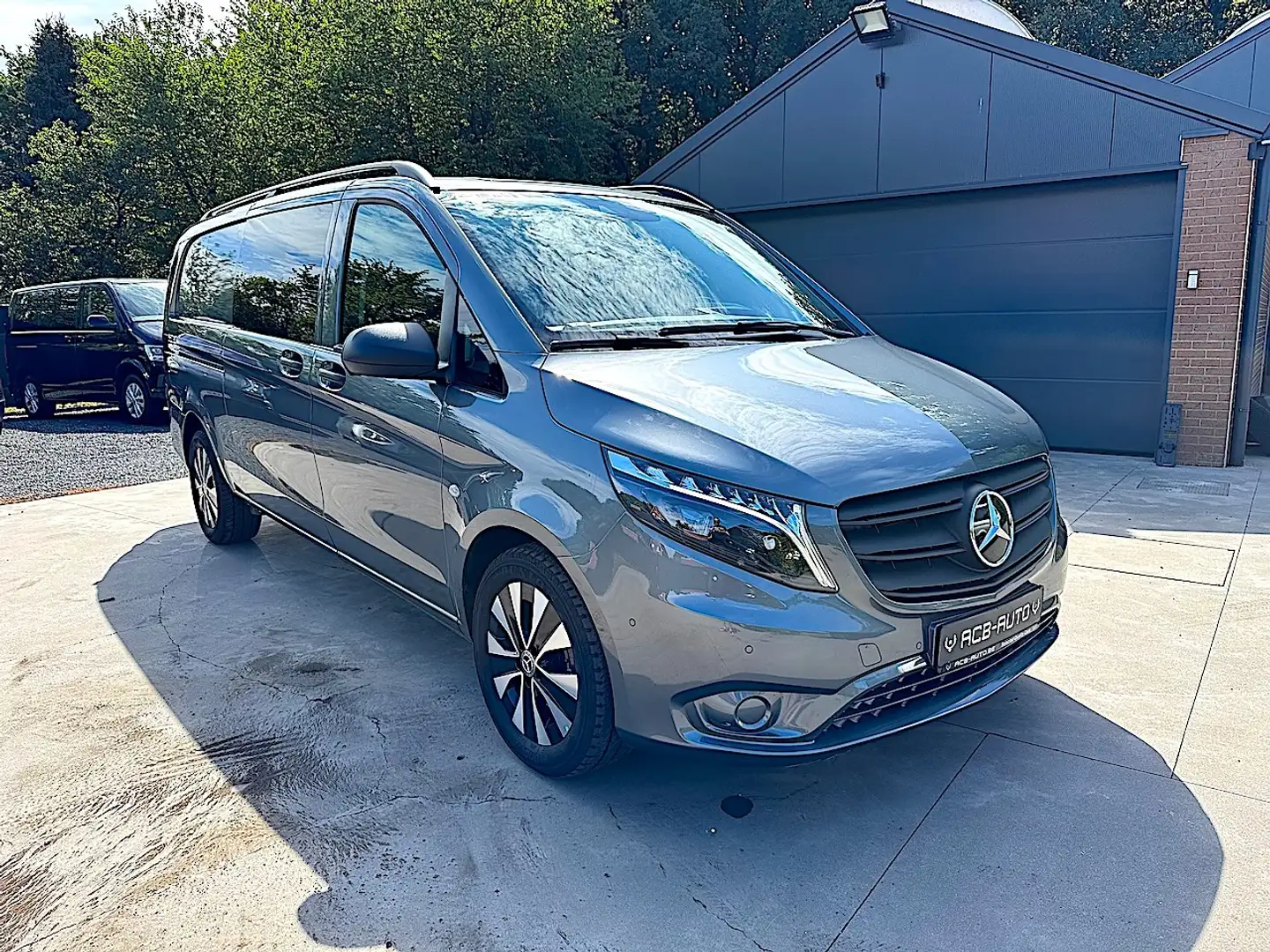 Mercedes-Benz Vito Vito 119 CDI Lichte vracht 5 zitplaatsen Grijs - 2