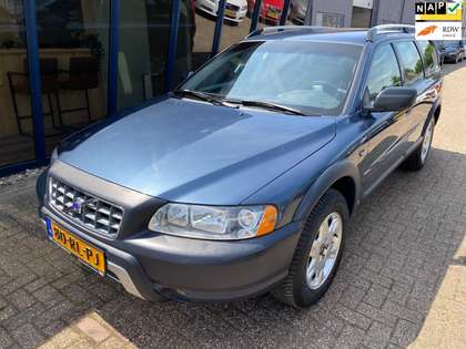 Volvo XC70 2.5 T Kinetic 4WD / NL Auto / H.Leer / Trekhaak