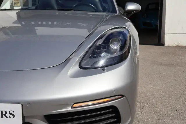 Porsche Boxster view 14
