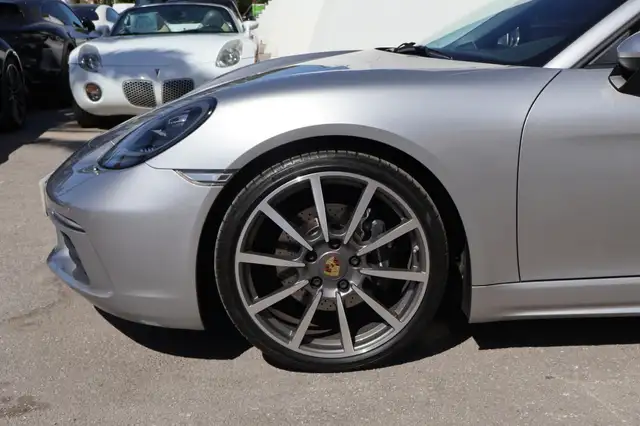 Porsche Boxster view 13